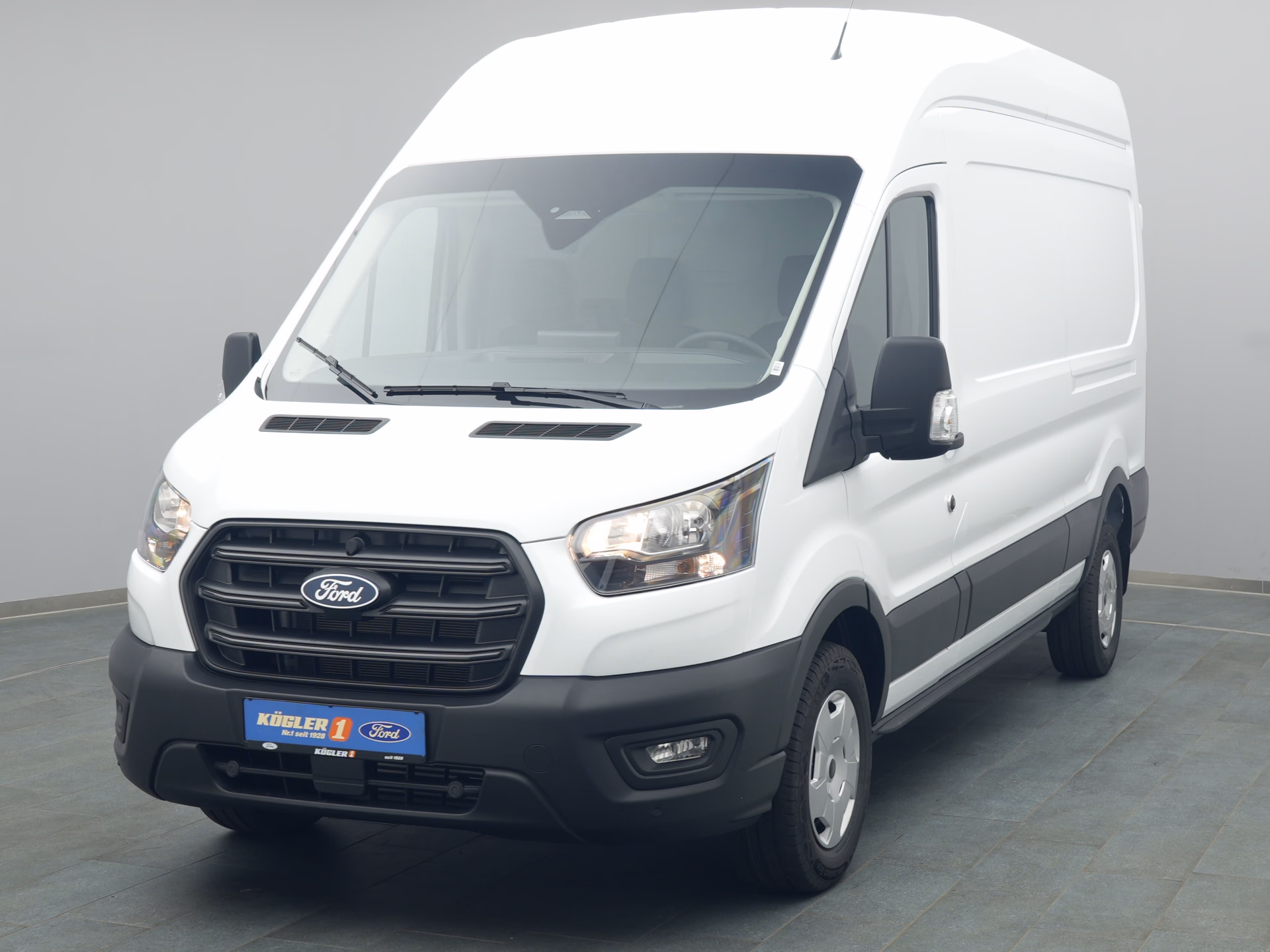 Ford Transit Kasten in weiss