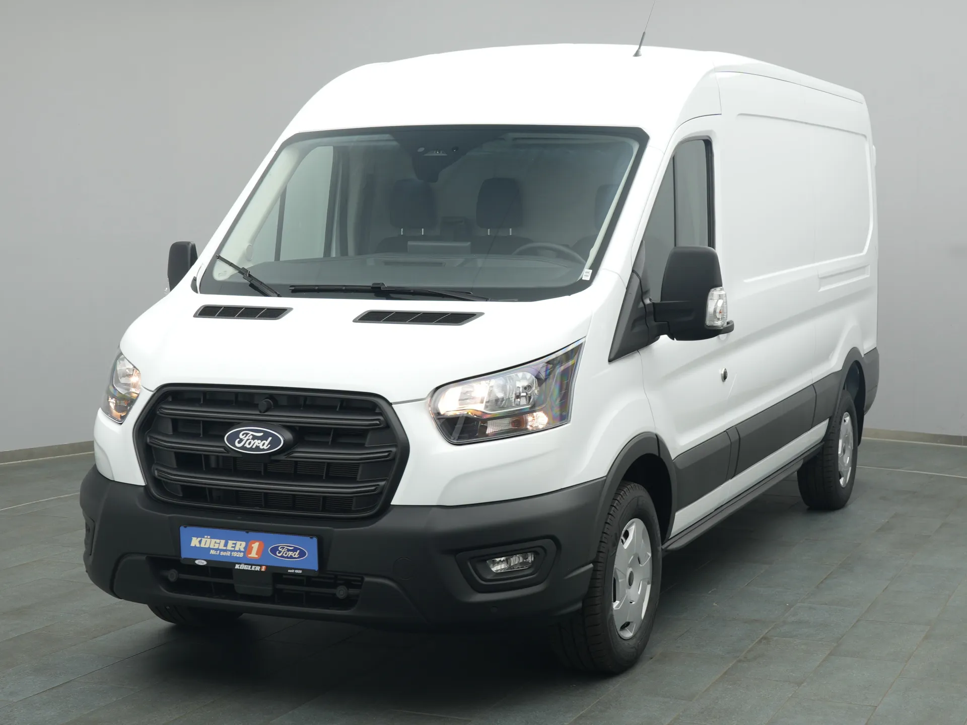 Ford Transit Kasten in weiss