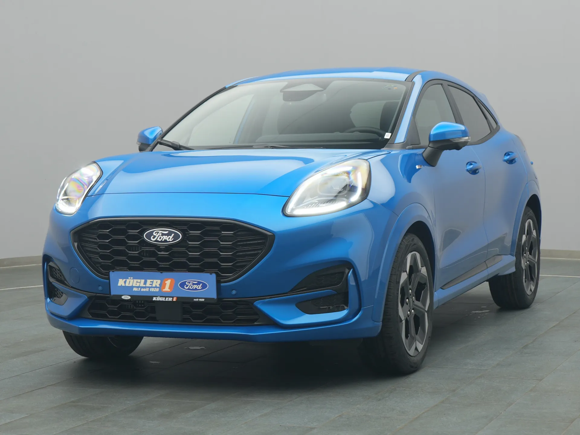 Ford Puma ST-Line X in blau