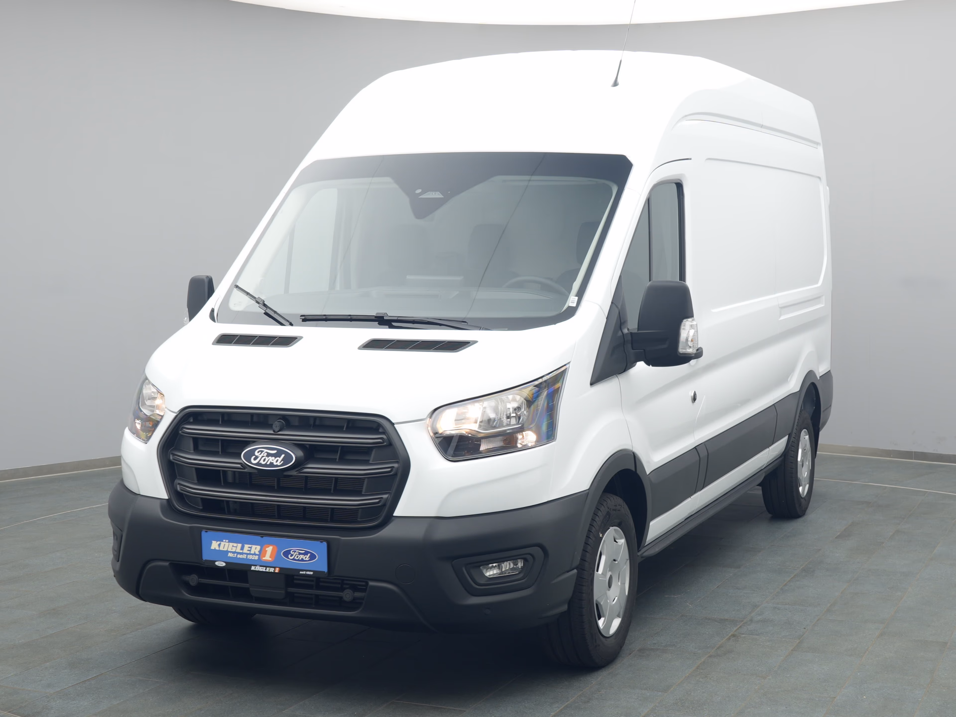 Ford Transit Kasten in weiss