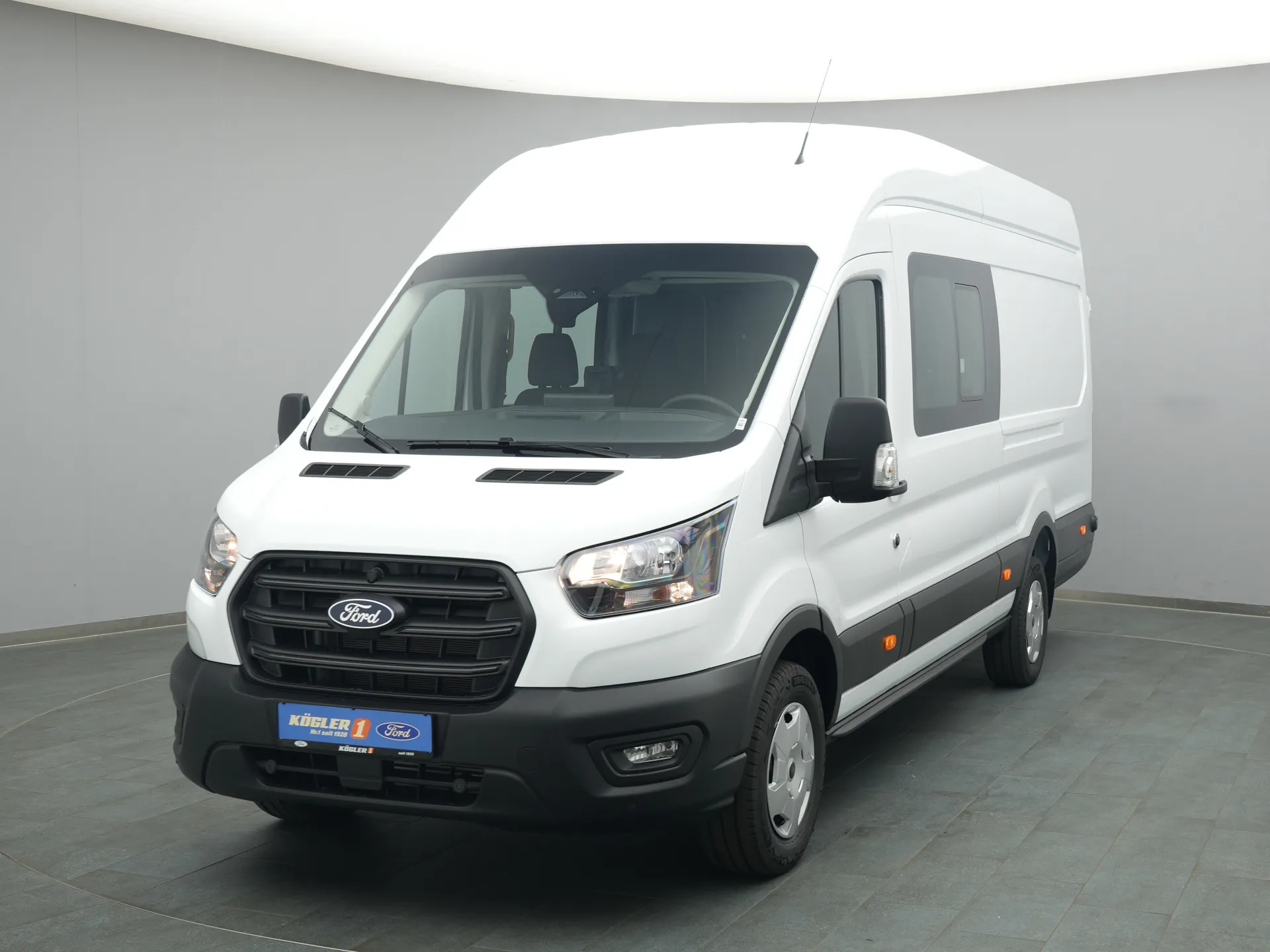 Ford Transit Kasten Doka in weiss