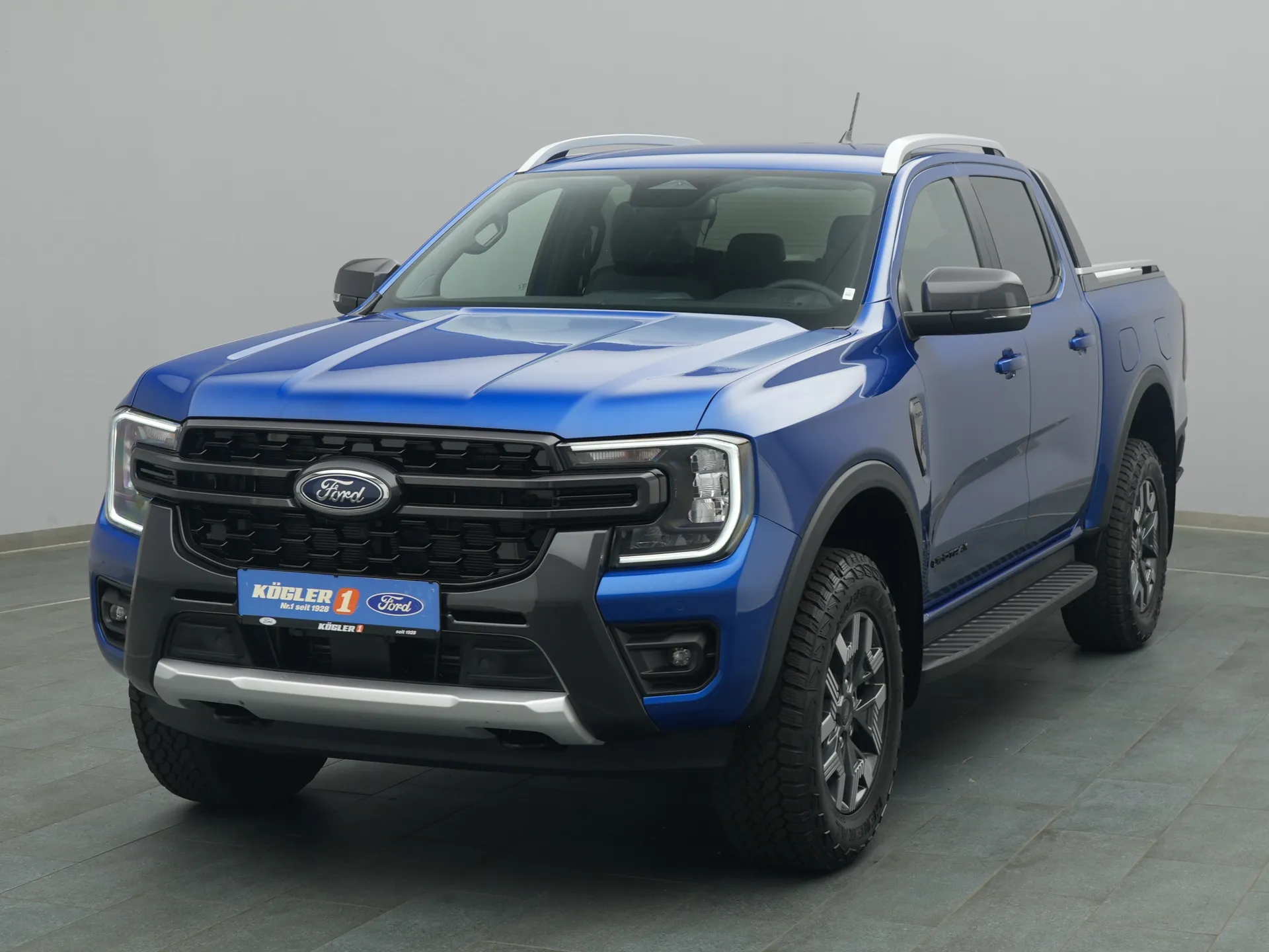 Ford Ranger DoKa Wildtrak in blau
