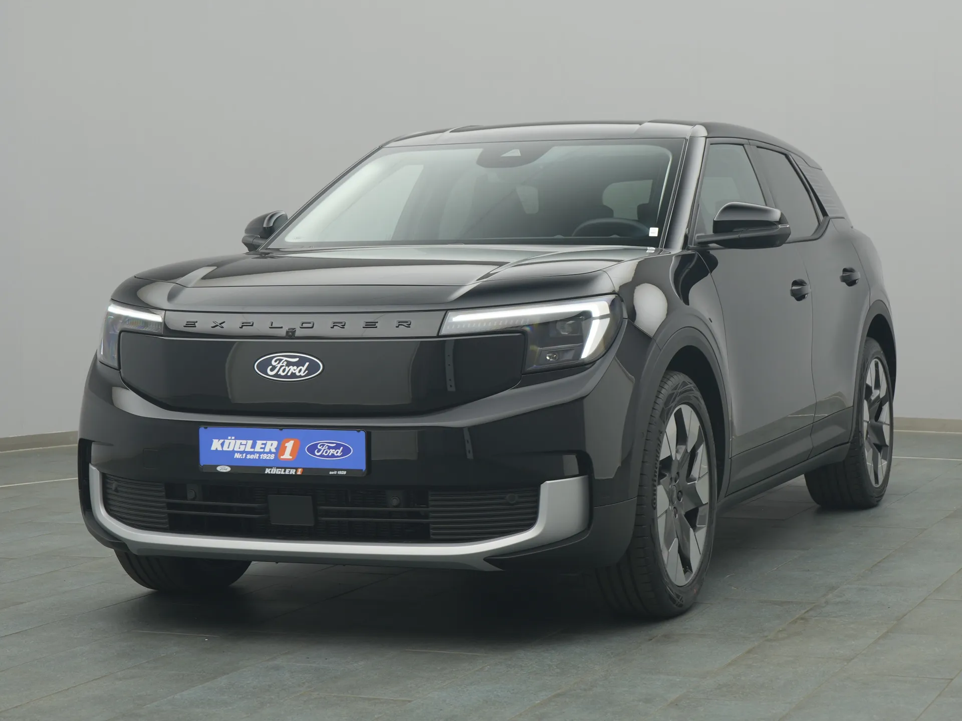 Ford Explorer in schwarz