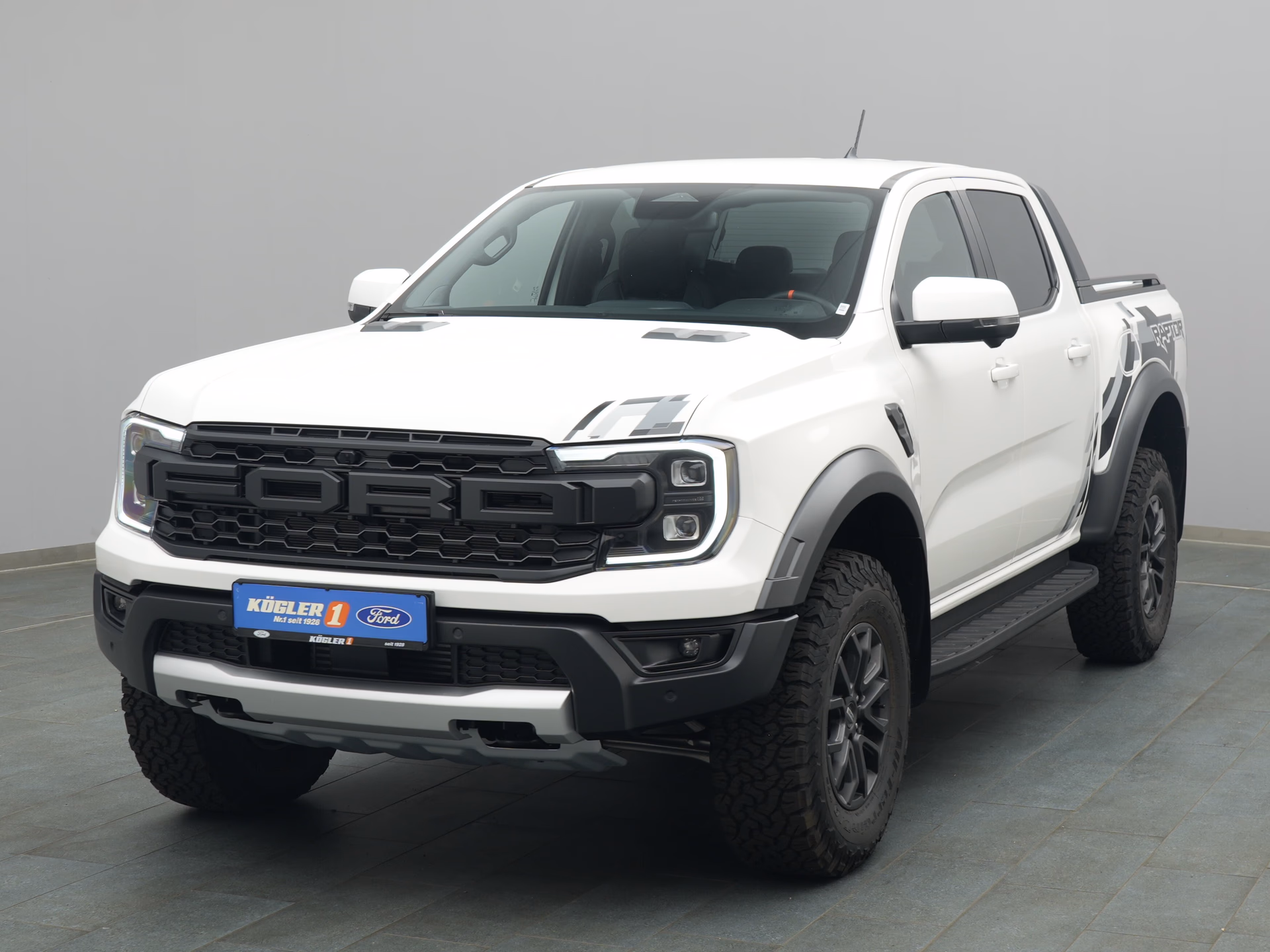 Ford Ranger Raptor in weiss