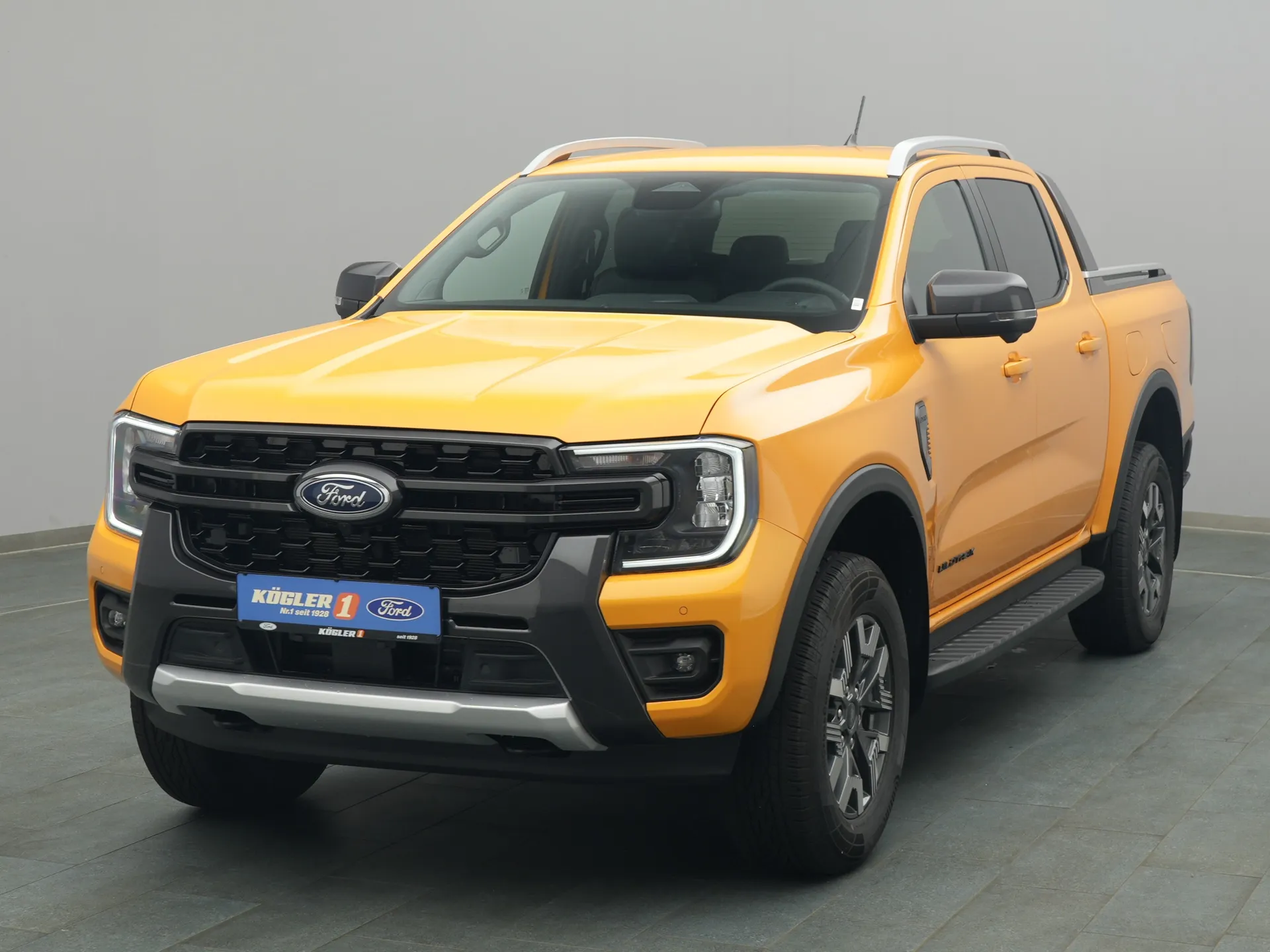 Ford Ranger DoKa Wildtrak in orange