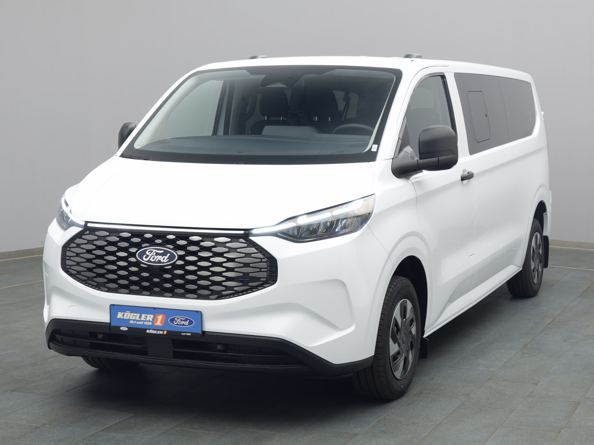 Ford E-Transit Custom Kombi in weiss