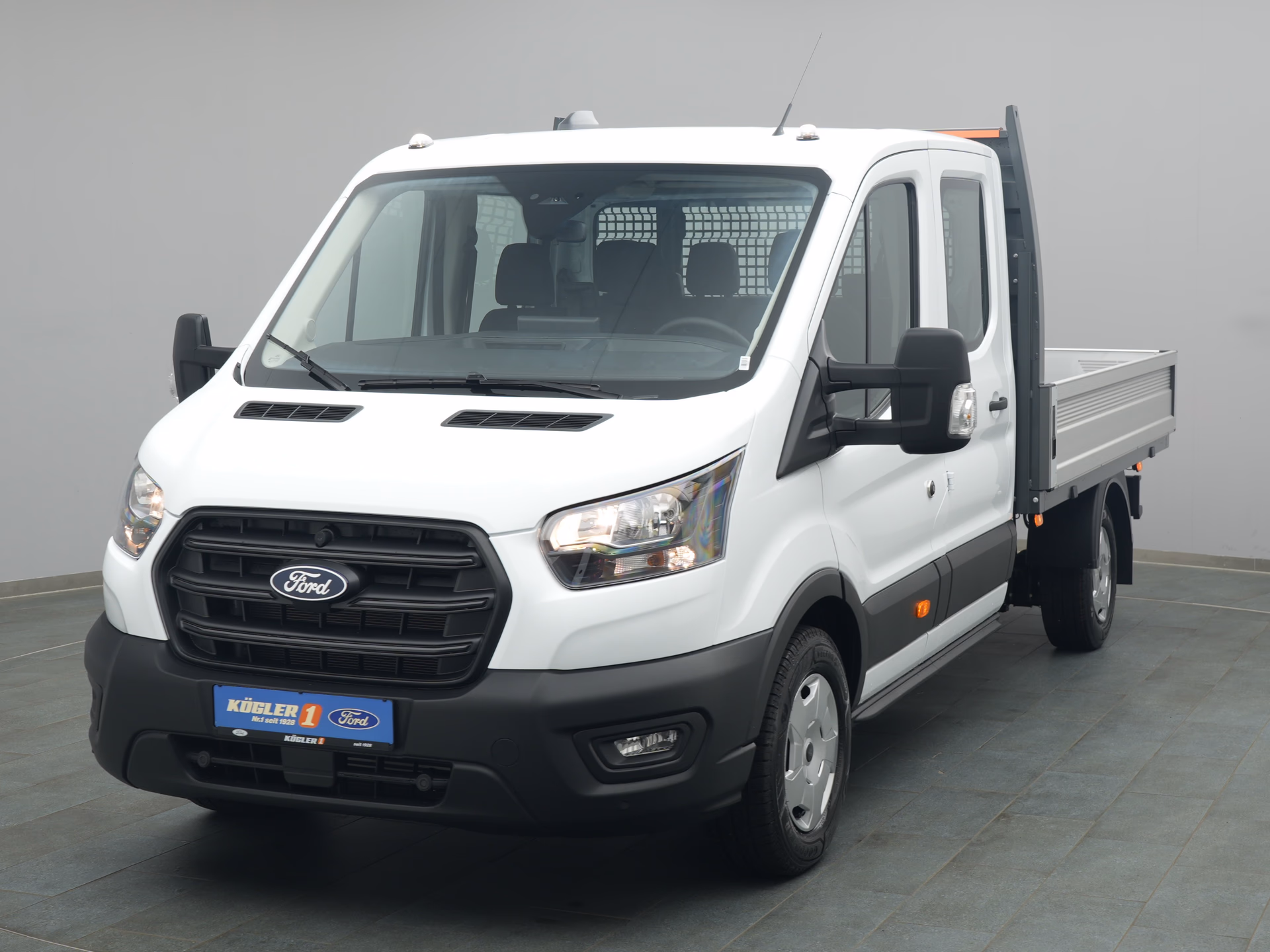 Ford Transit Pritsche Doka in weiss