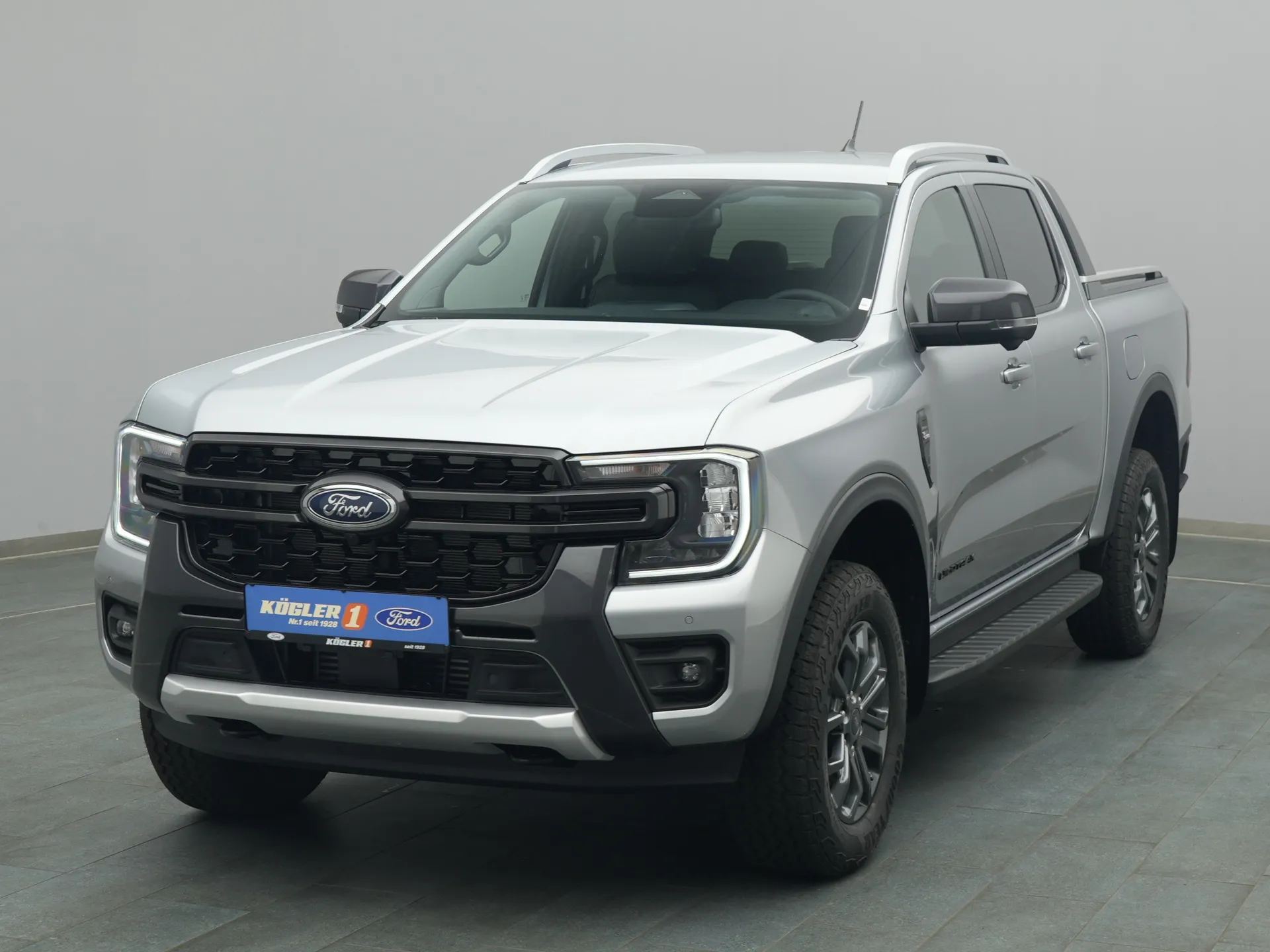 Ford Ranger DoKa Wildtrak in silber