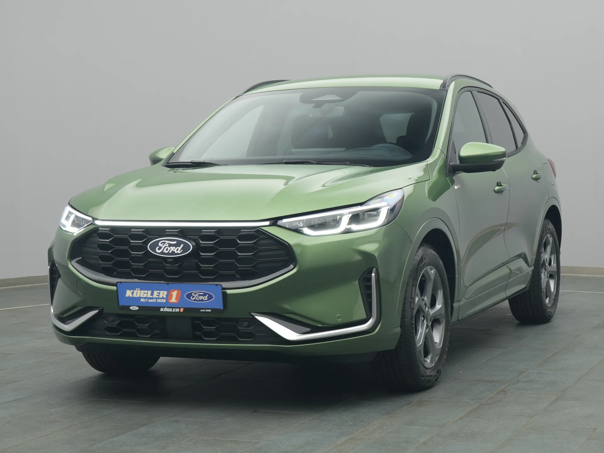 Ford Kuga ST-Line X in grün