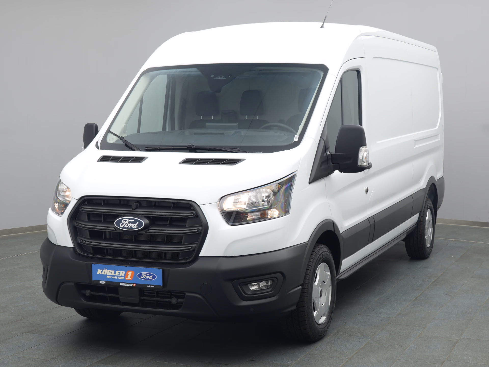 Ford Transit Kasten in weiss