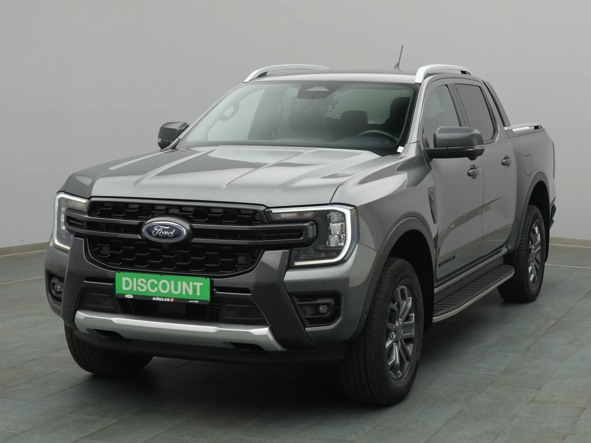 Ford Ranger DoKa Wildtrak in grau