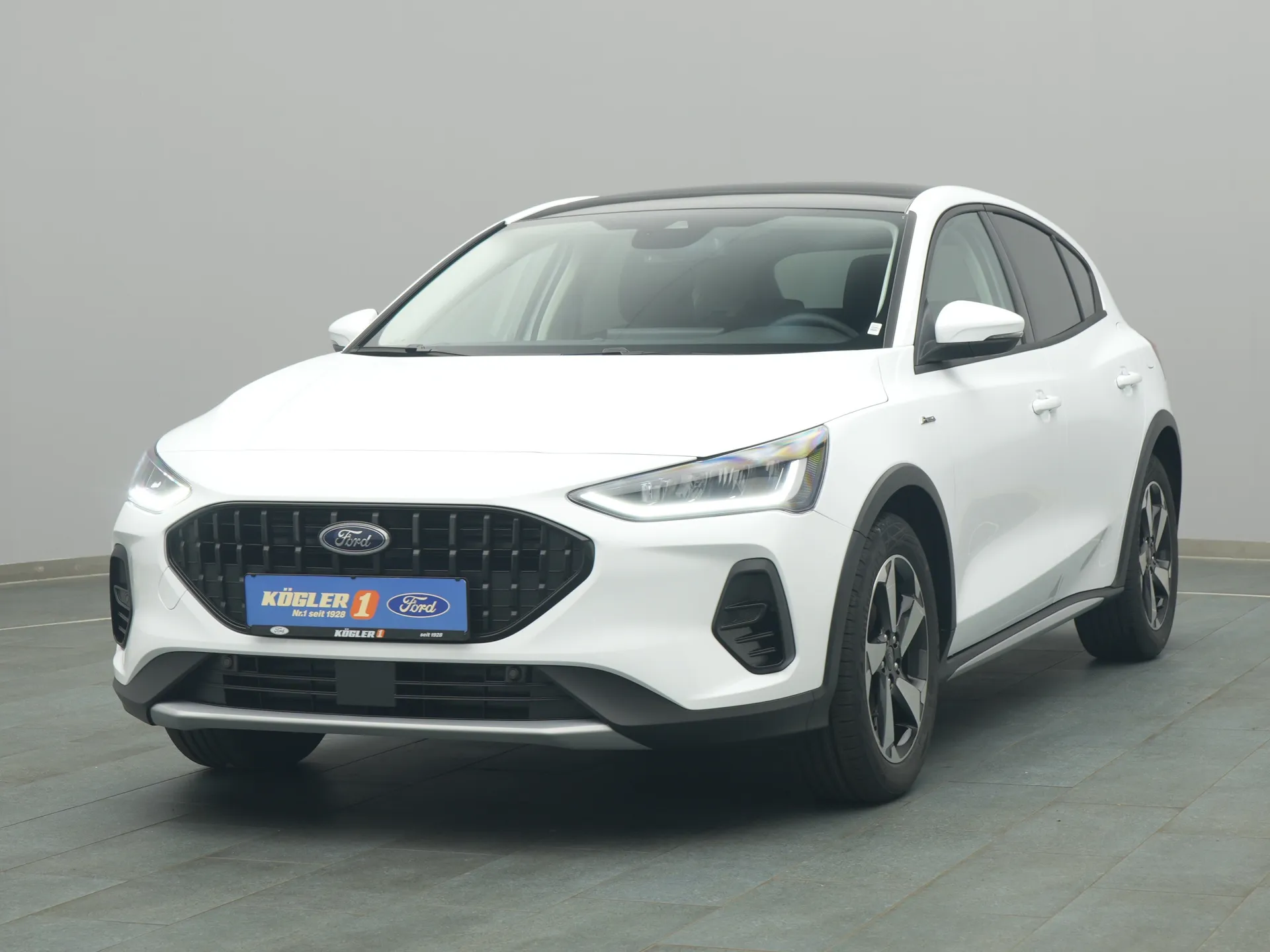 Ford Focus Active in weiss