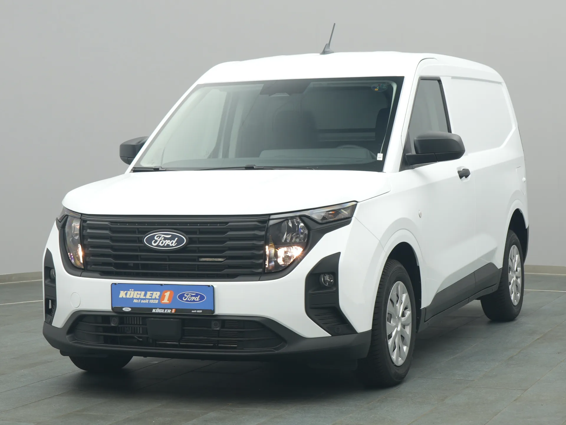 Ford Transit Courier Kasten in weiss