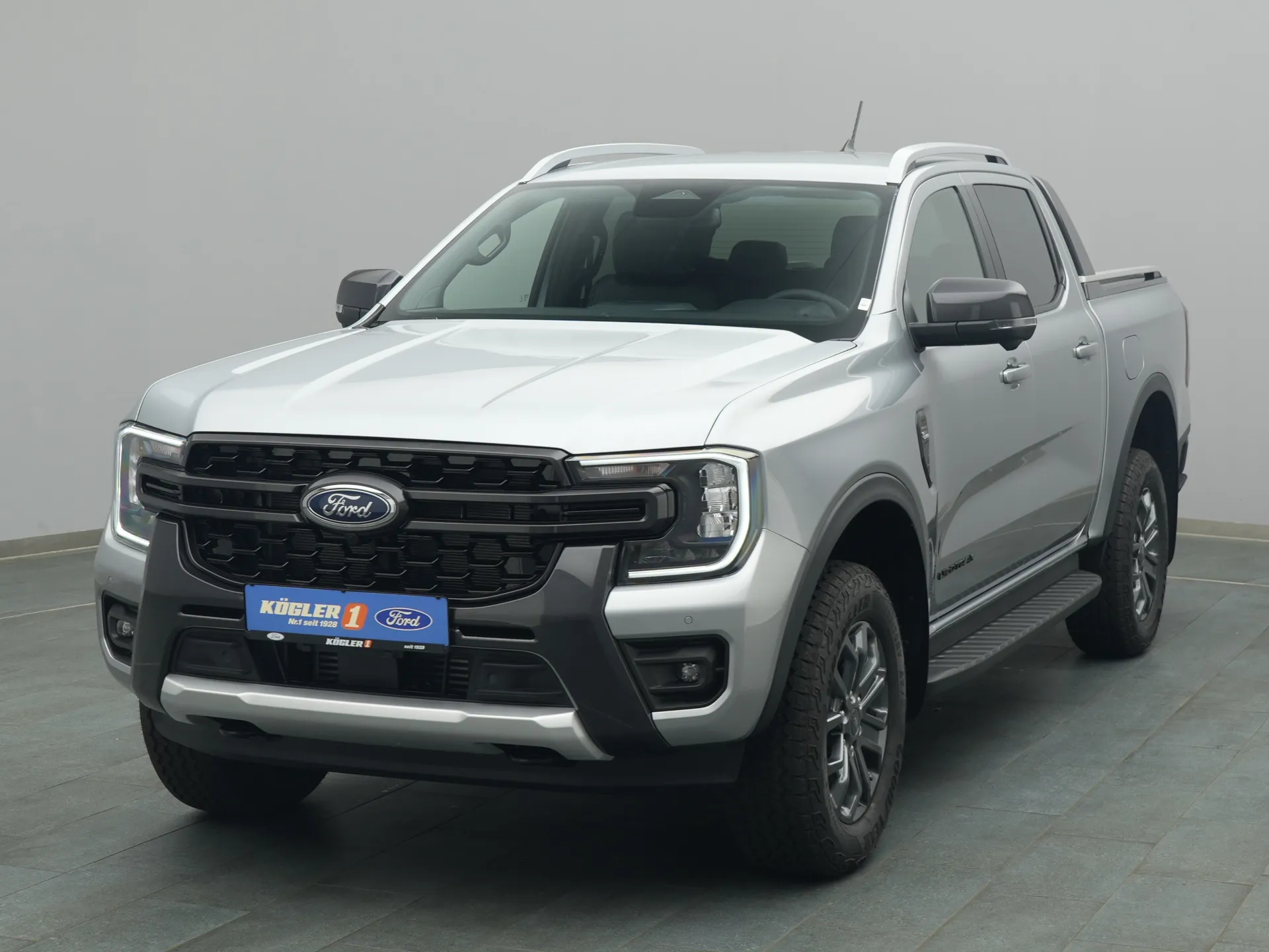 Ford Ranger DoKa Wildtrak in silber