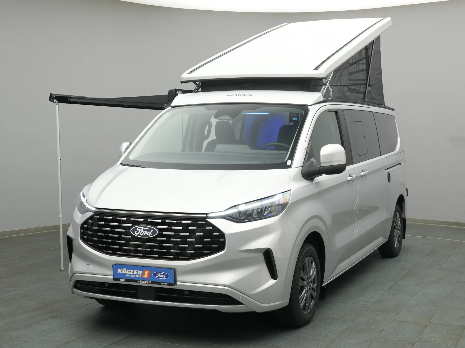 Ford Nugget in silber
