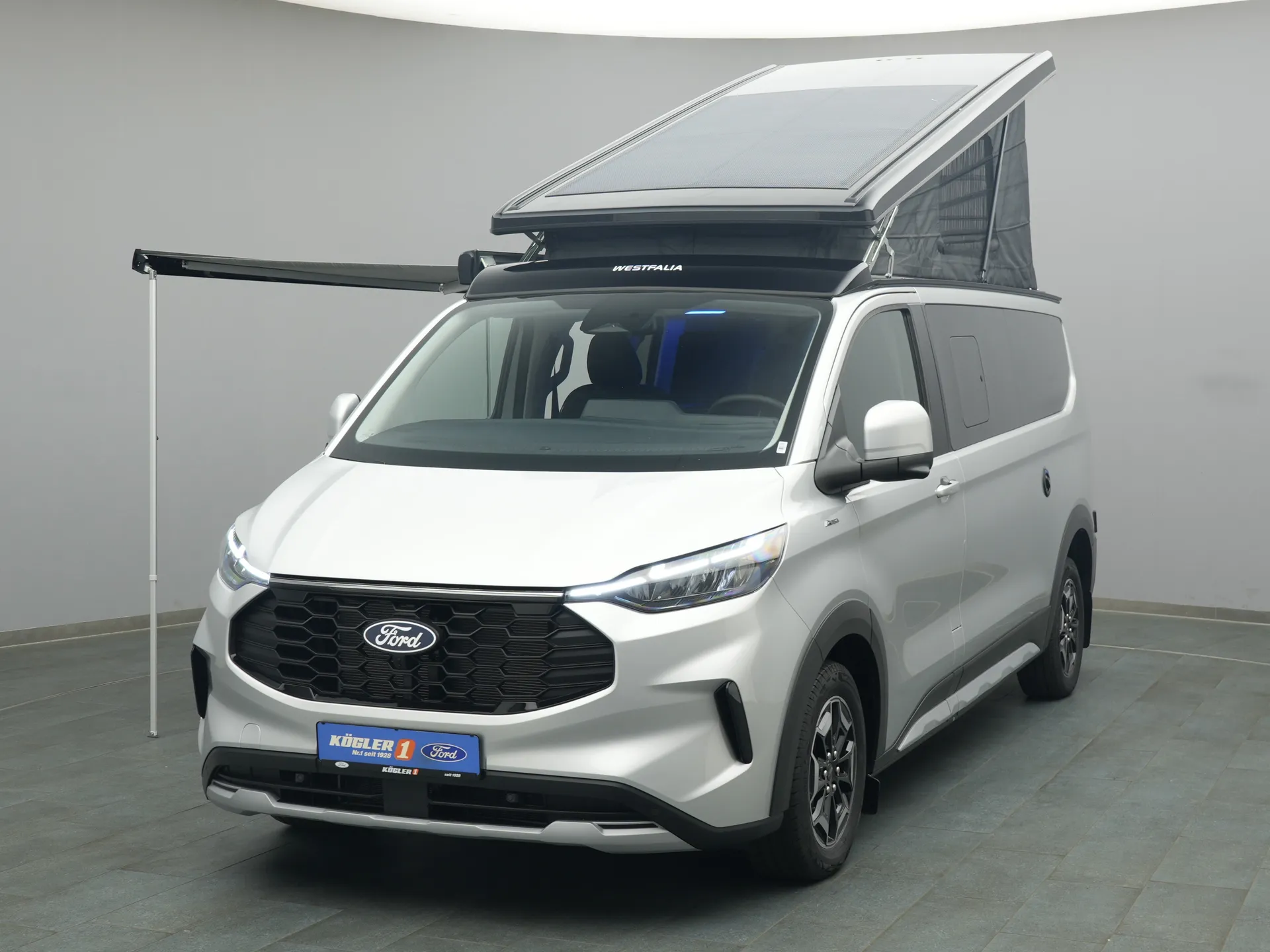 Ford Nugget in silber