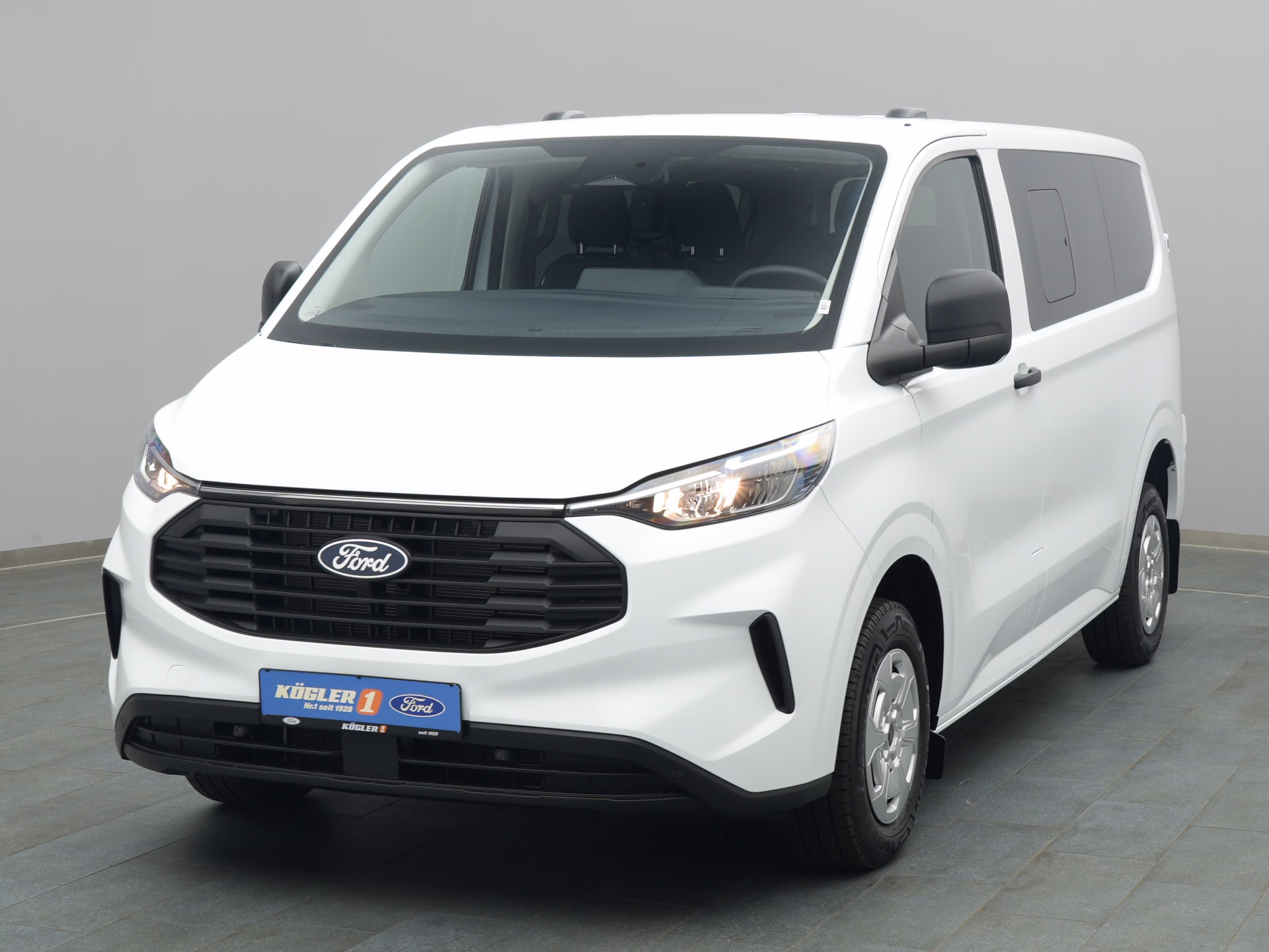 Ford Transit Custom Kombi in weiss