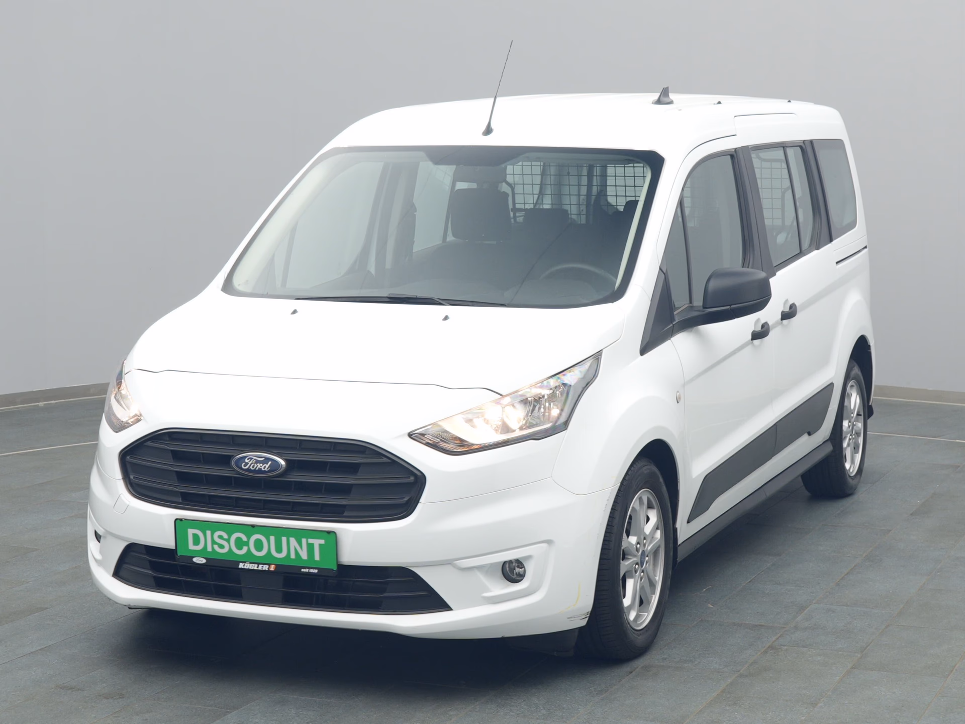 Ford Transit Connect Kombi in weiss