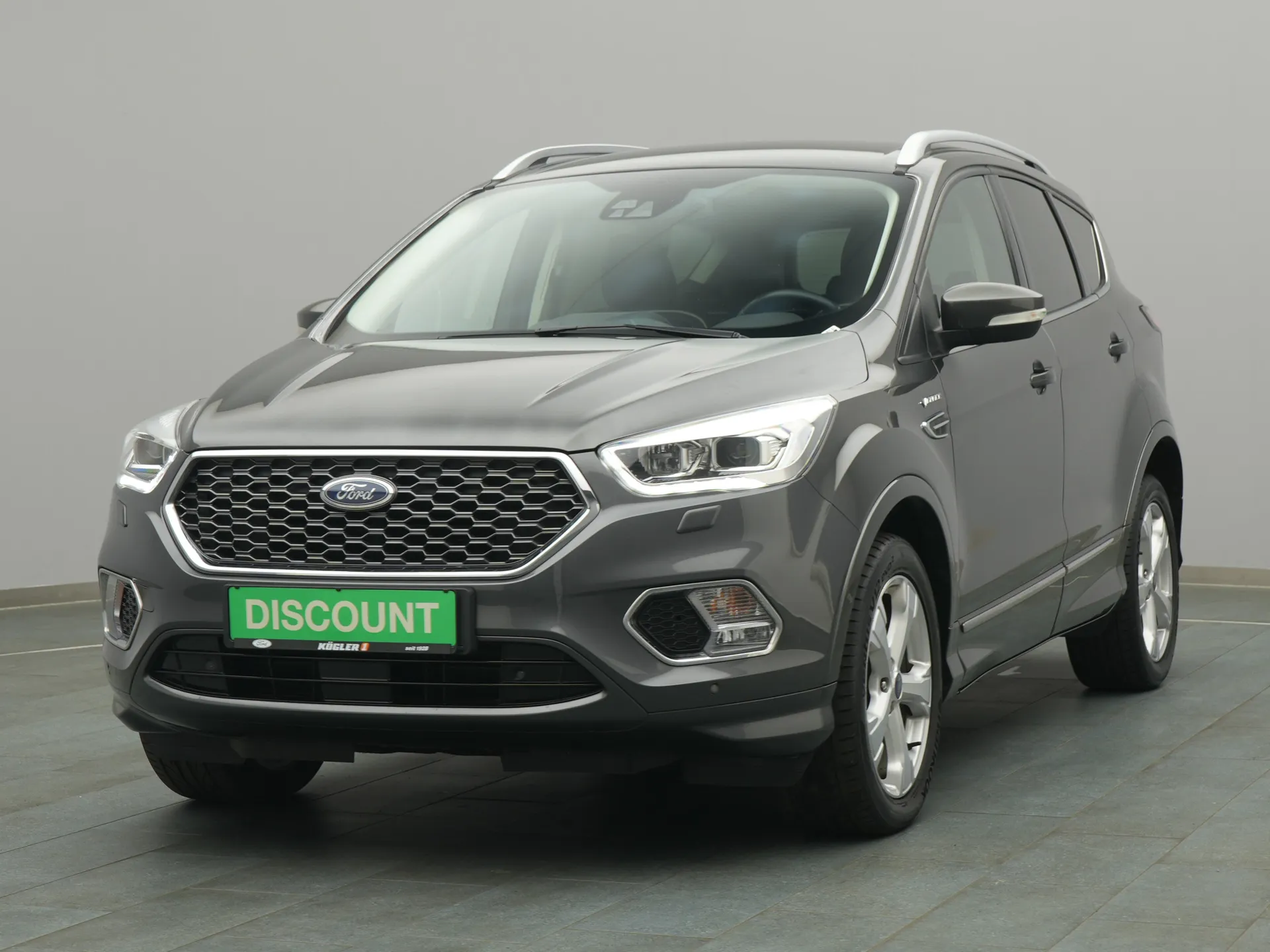 Ford Kuga Vignale in grau