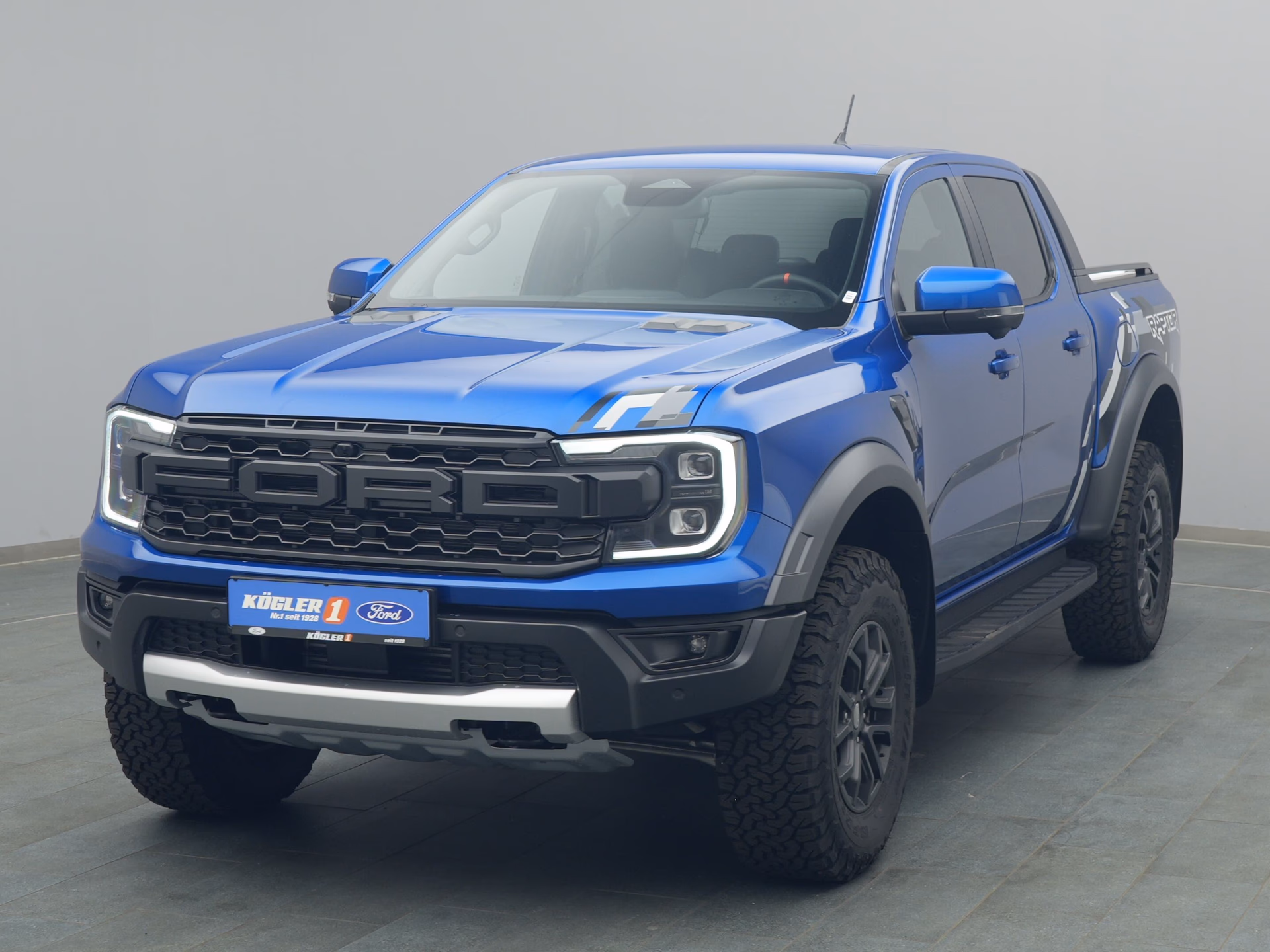 Ford Ranger Raptor in blau