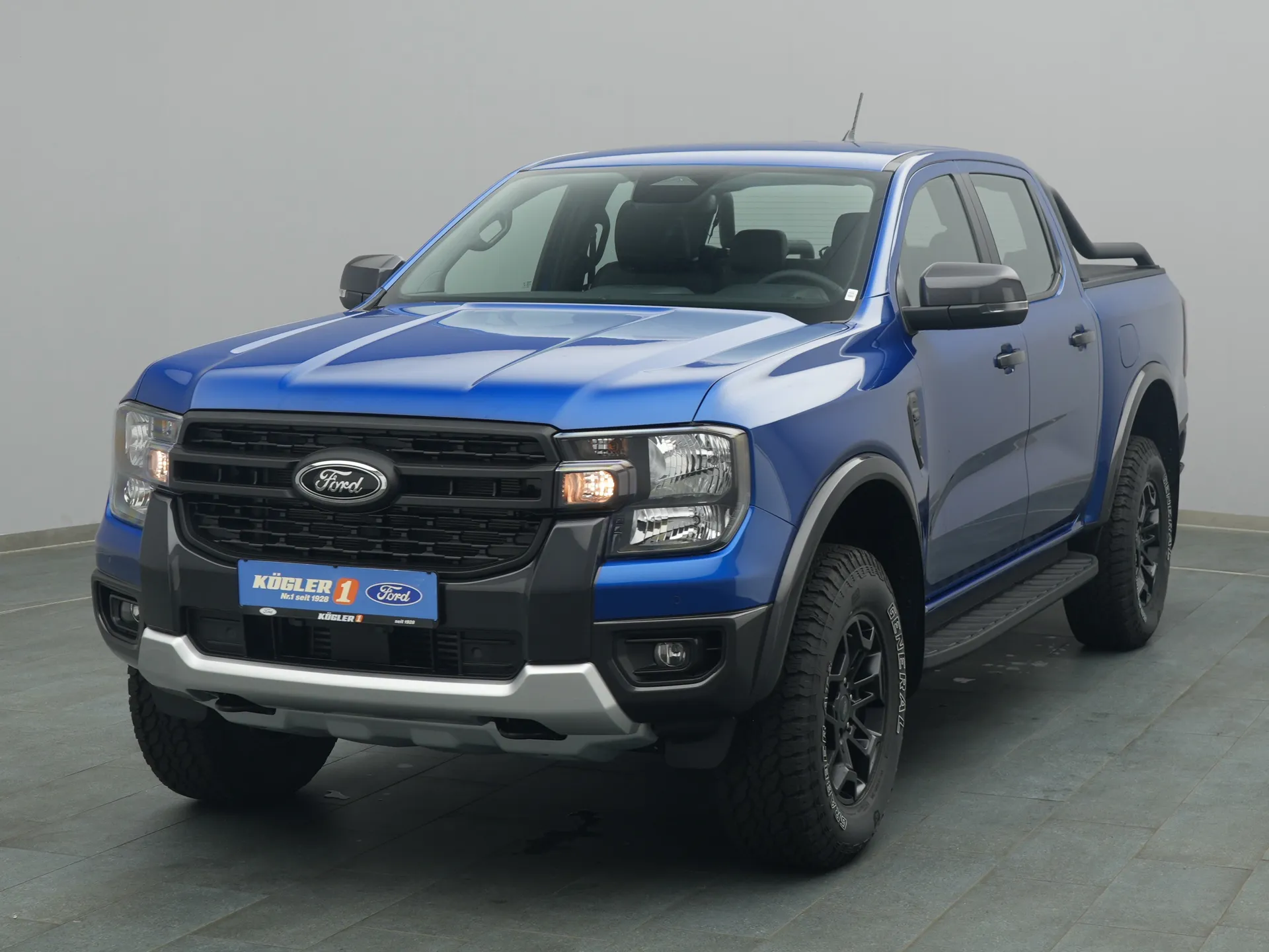 Ford Ranger DoKa Tremor in blau