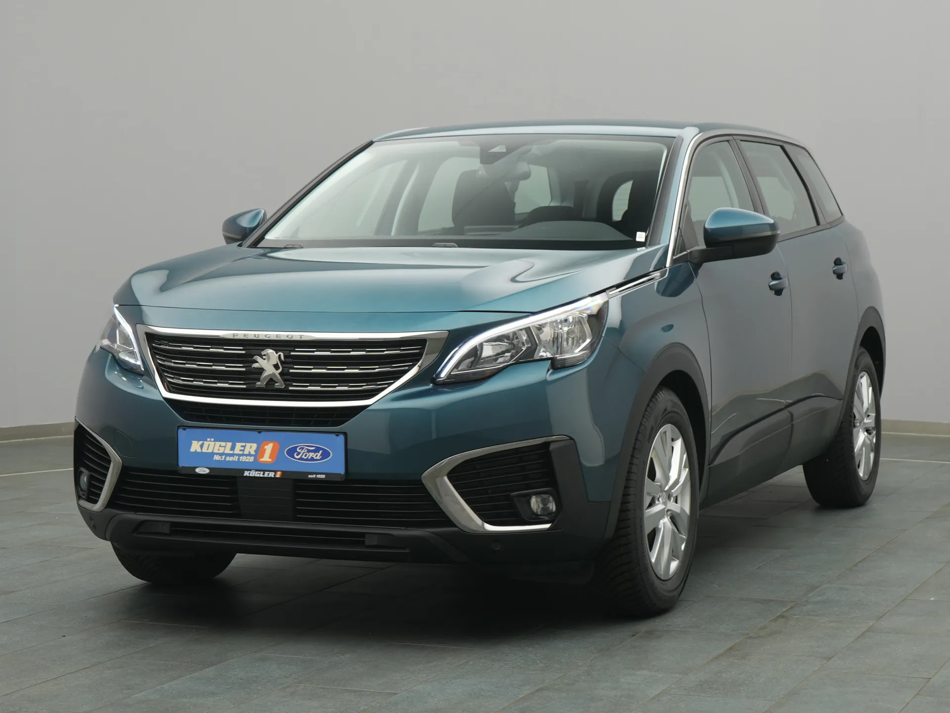 Peugeot 5008 in grün