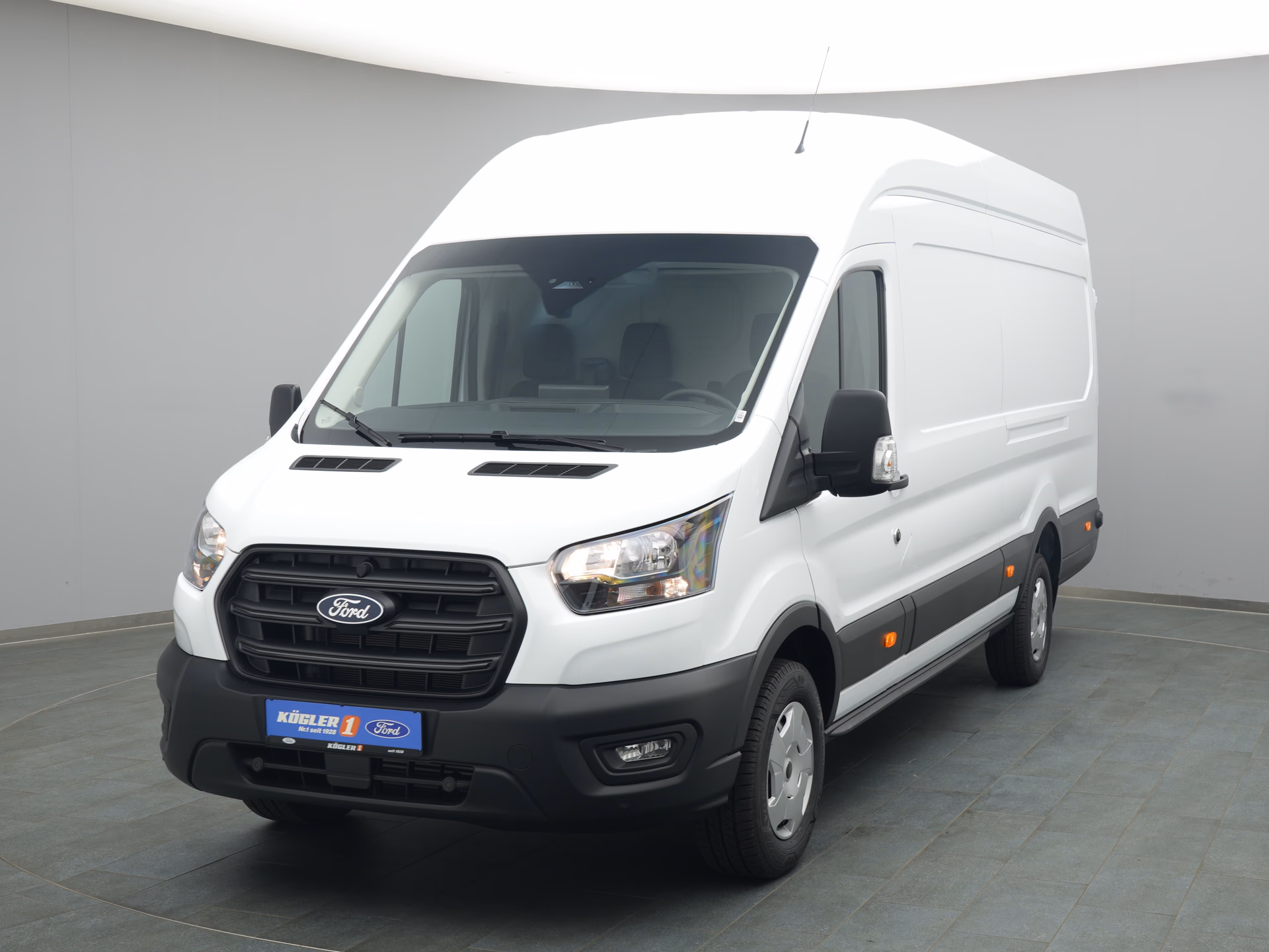 Ford Transit Kasten in weiss