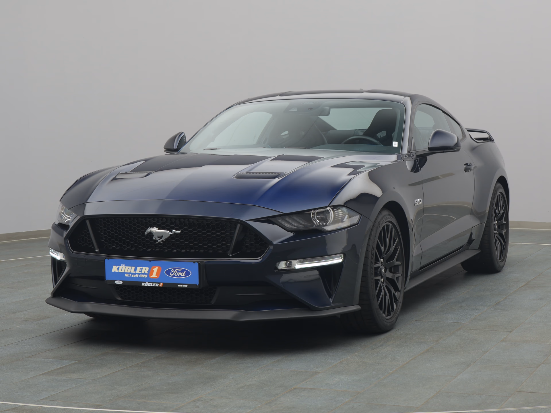 Ford Mustang GT in blau
