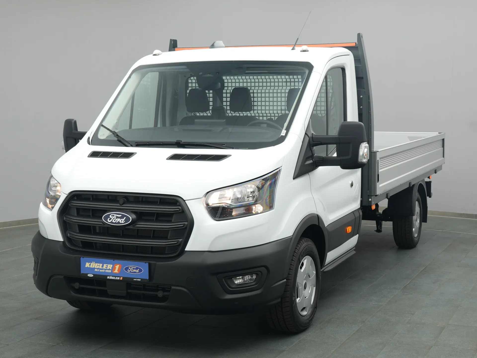 Ford Transit Pritsche EK in weiss