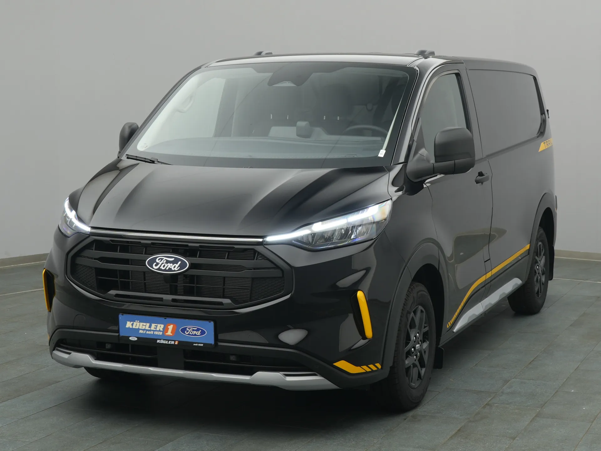 Ford Transit Custom Kasten in schwarz