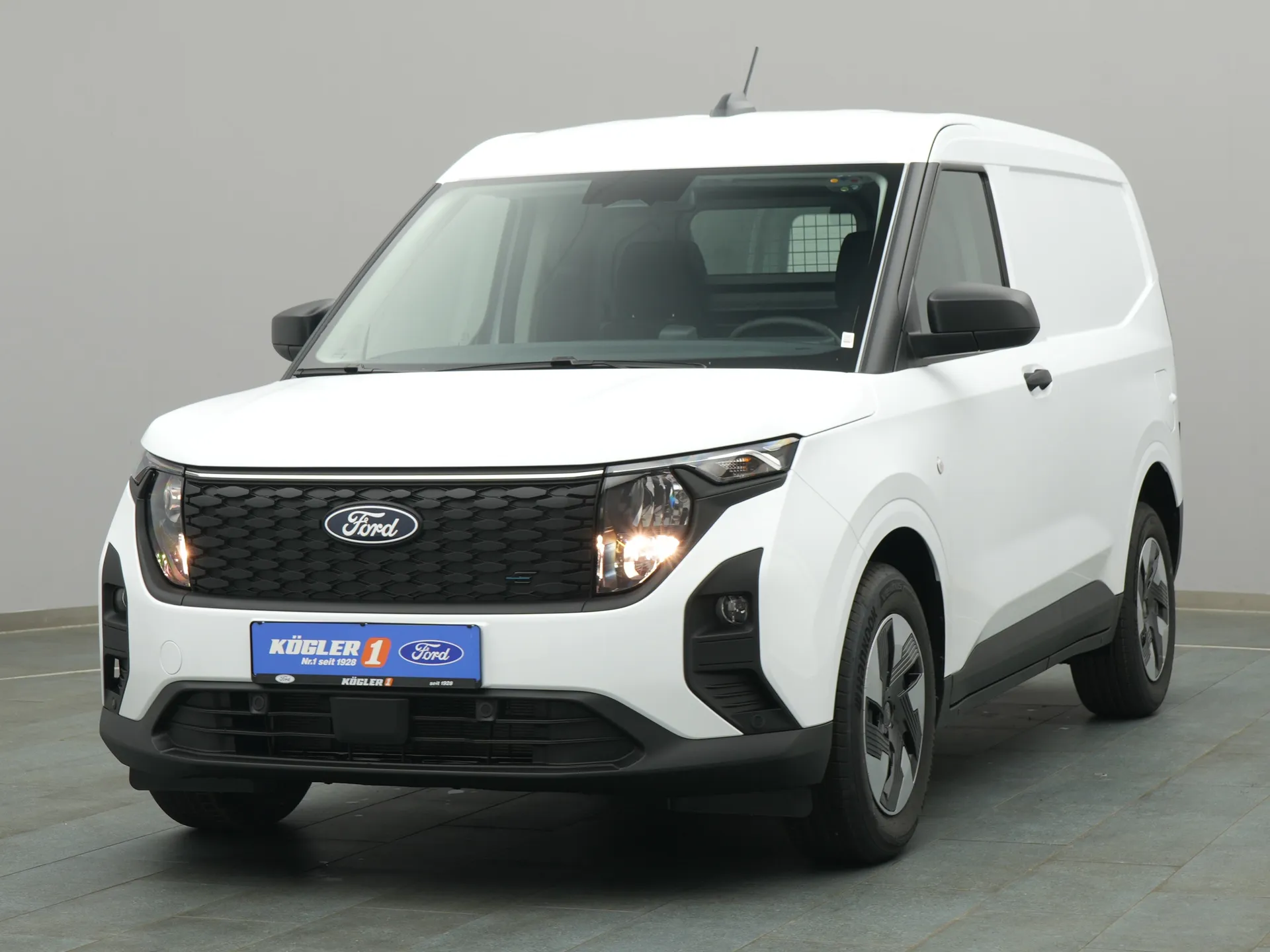 Ford E-Transit Courier Kasten in weiss