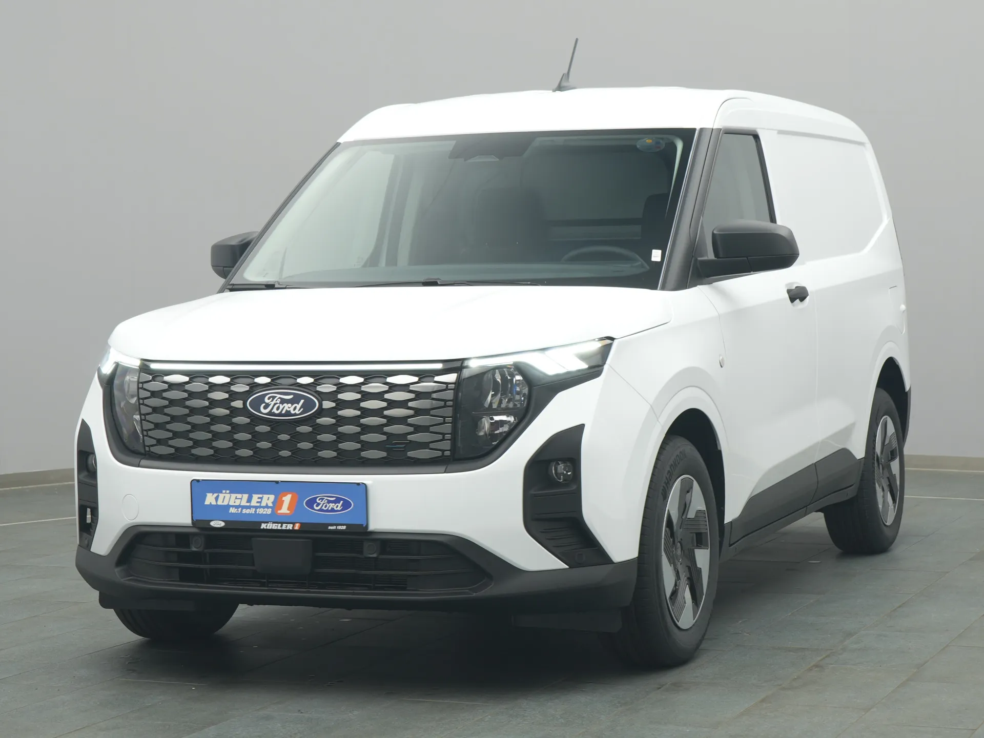 Ford E-Transit Courier Kasten in weiss