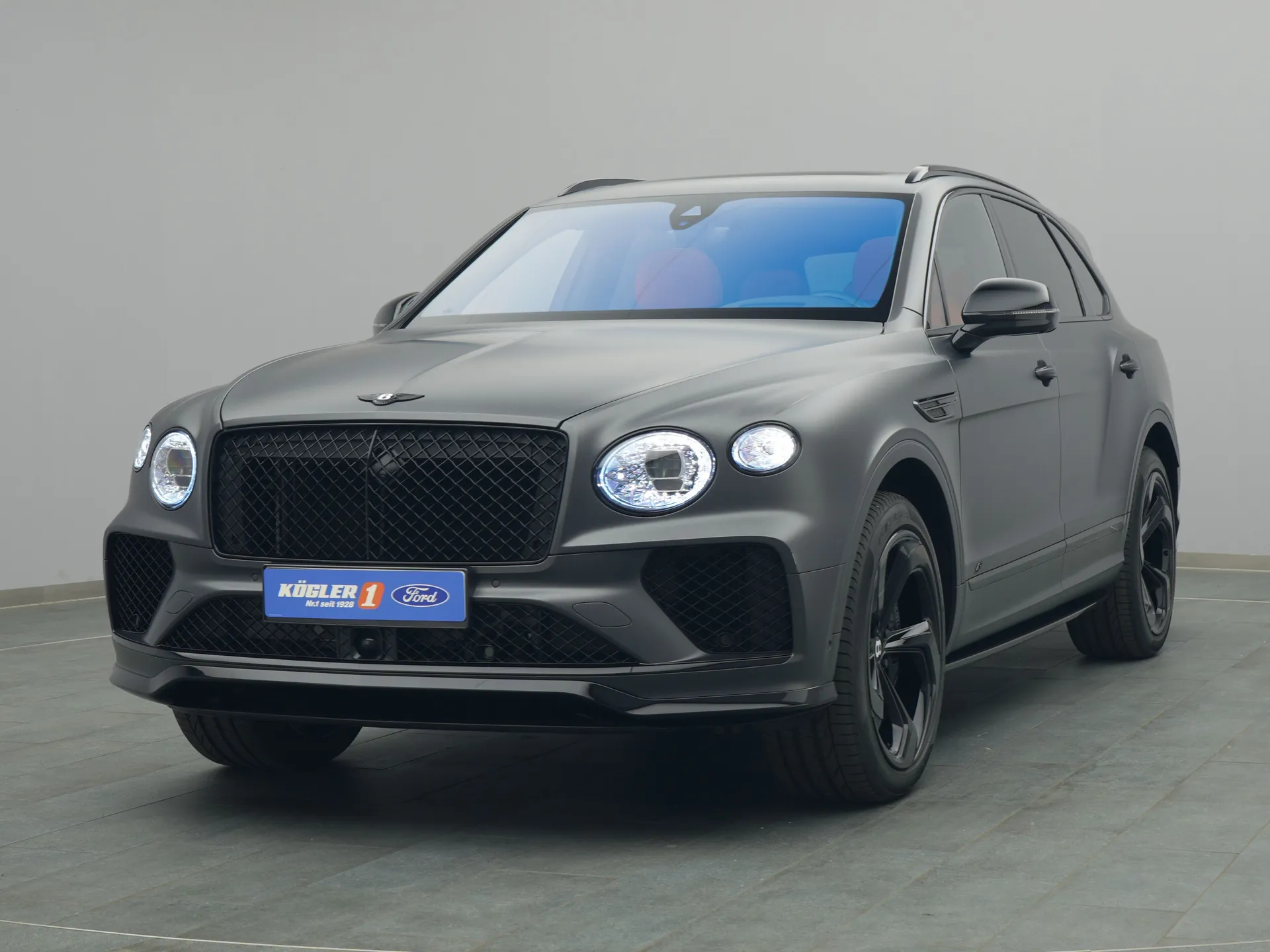 Bentley Bentayga in grau