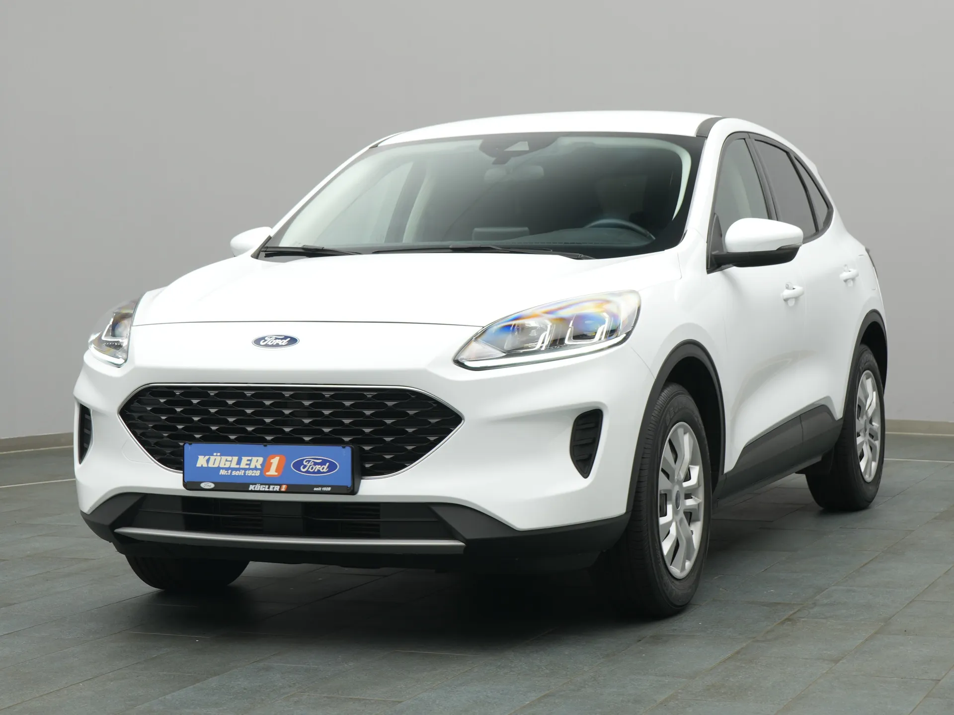 Ford Kuga Trend in weiss