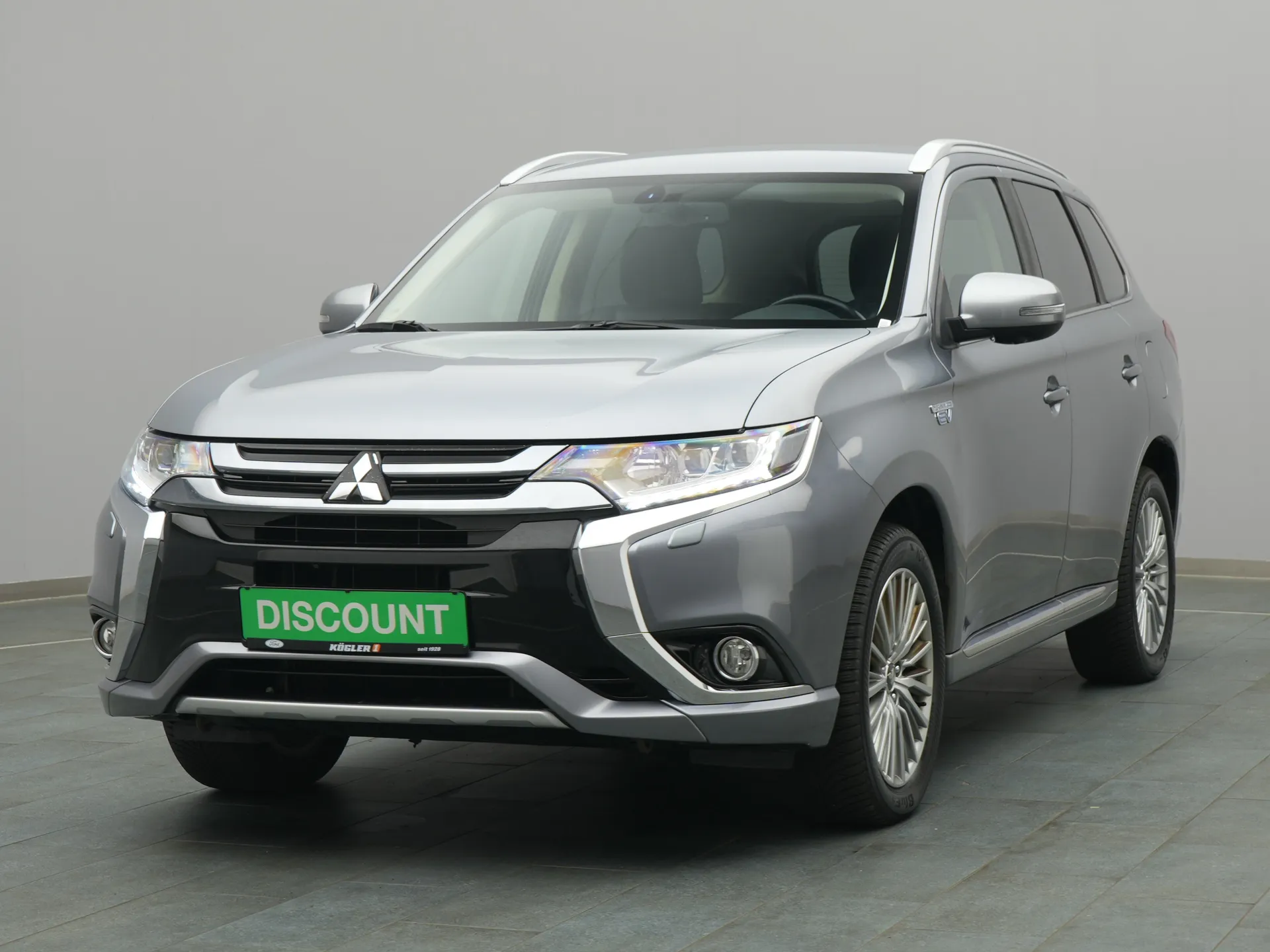 Mitsubishi Outlander in grau