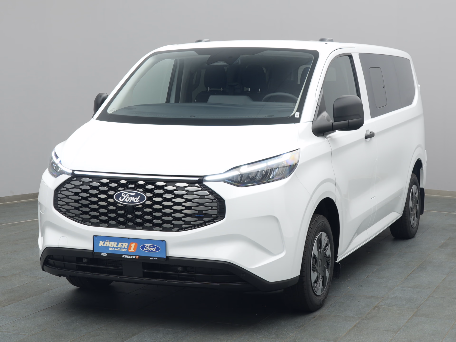 Ford E-Transit Custom Kombi in weiss
