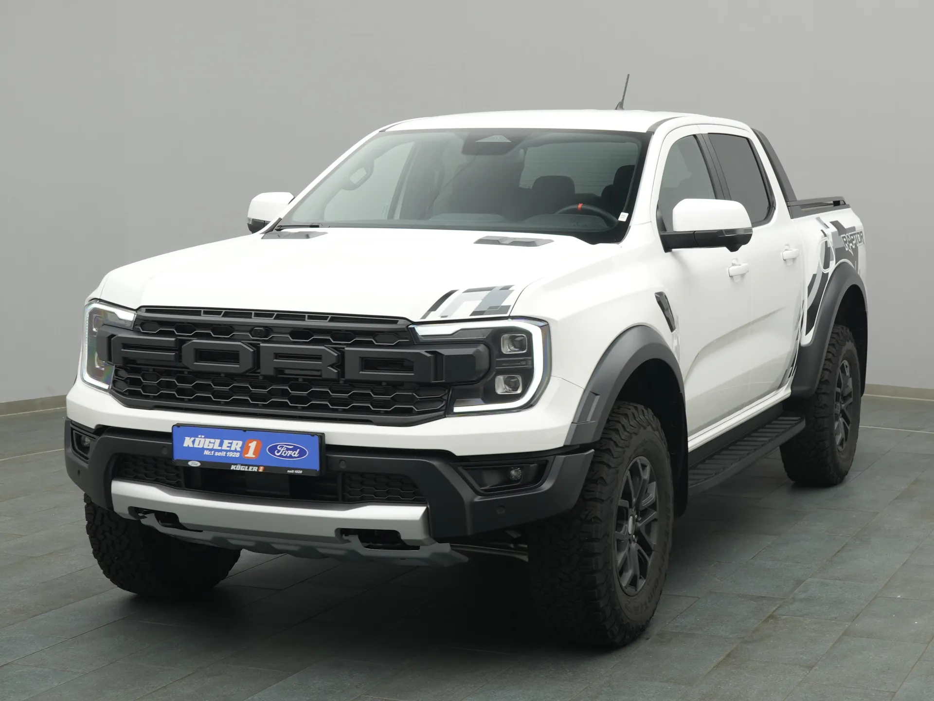 Ford Ranger Raptor in weiss