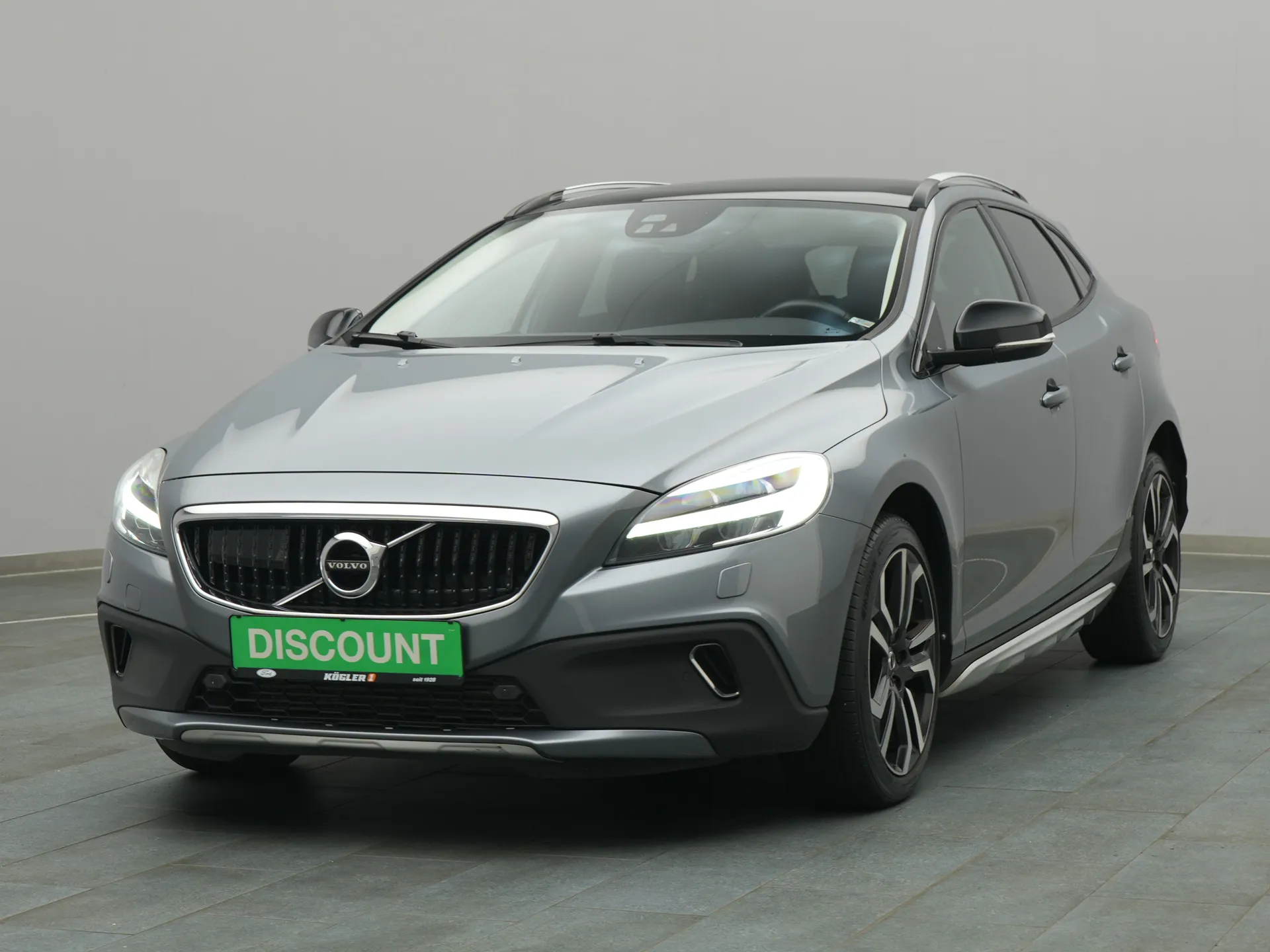 Volvo V40 CC in grau