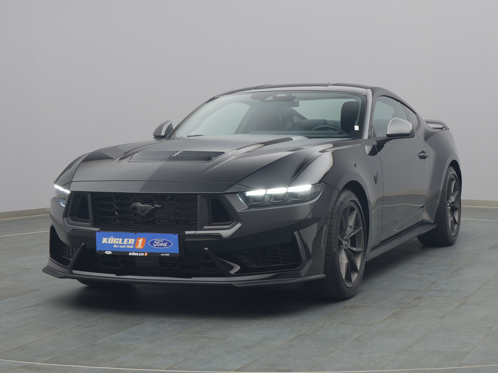 Ford Mustang Dark Horse in schwarz