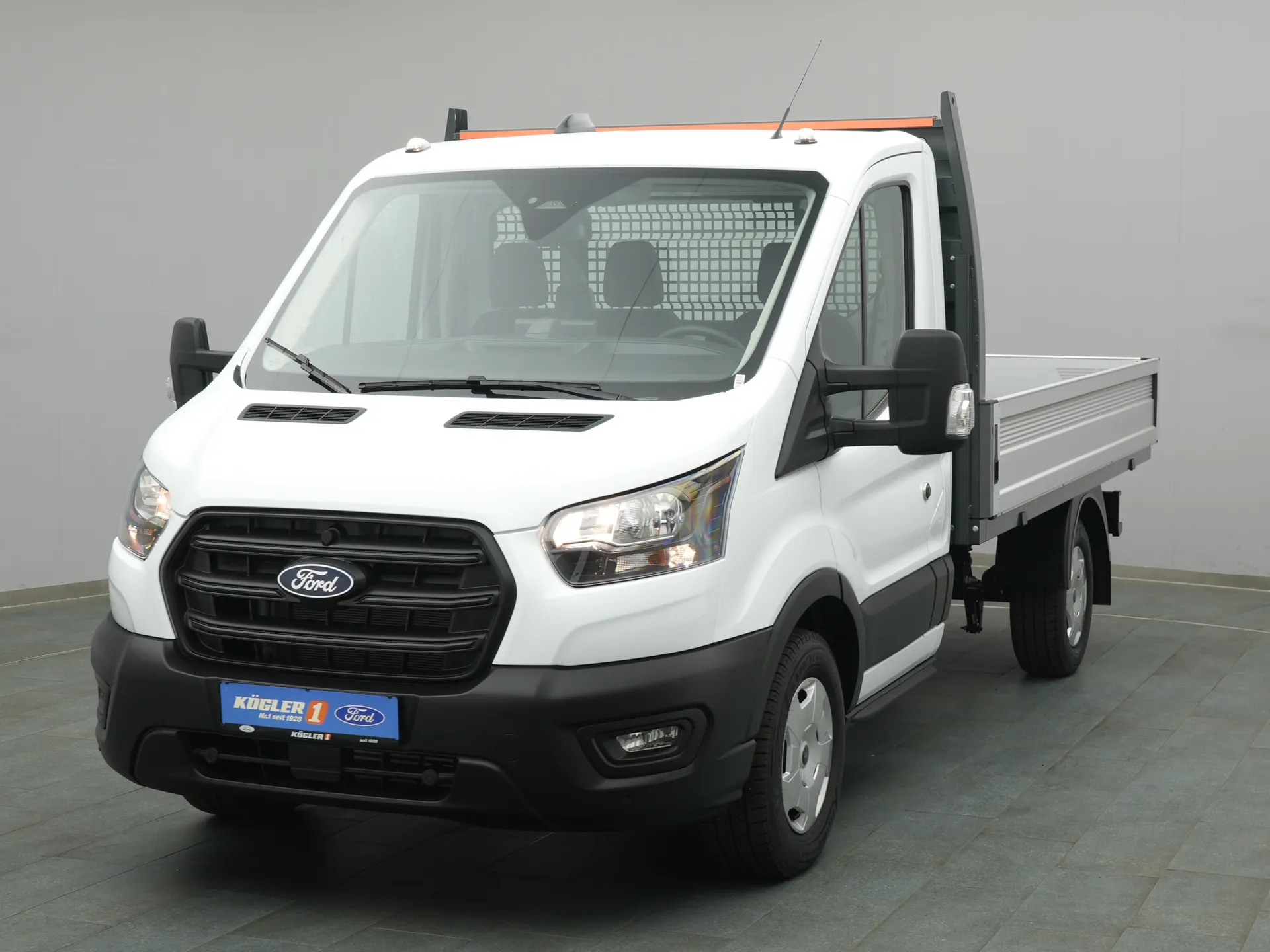 Ford Transit Pritsche EK in weiss