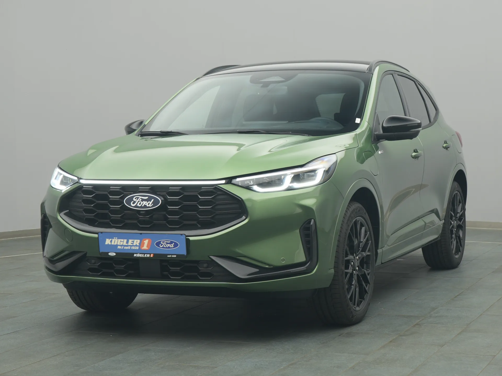 Ford Kuga ST-Line X in grün