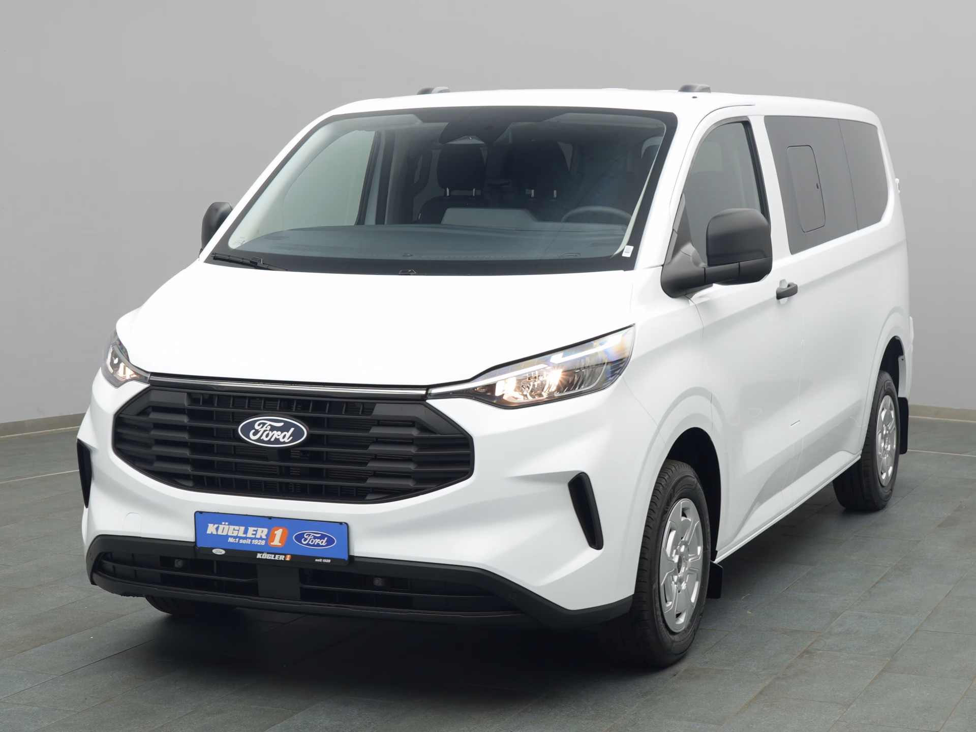 Ford Transit Custom Kombi in weiss