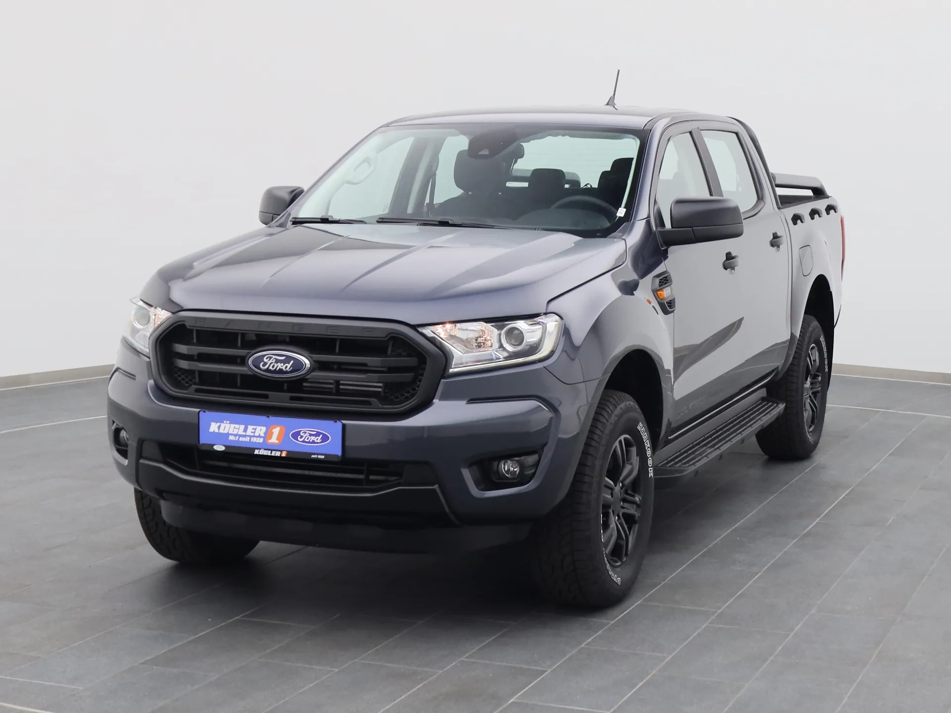 Ford Ranger DoKa Wolftrak in grau