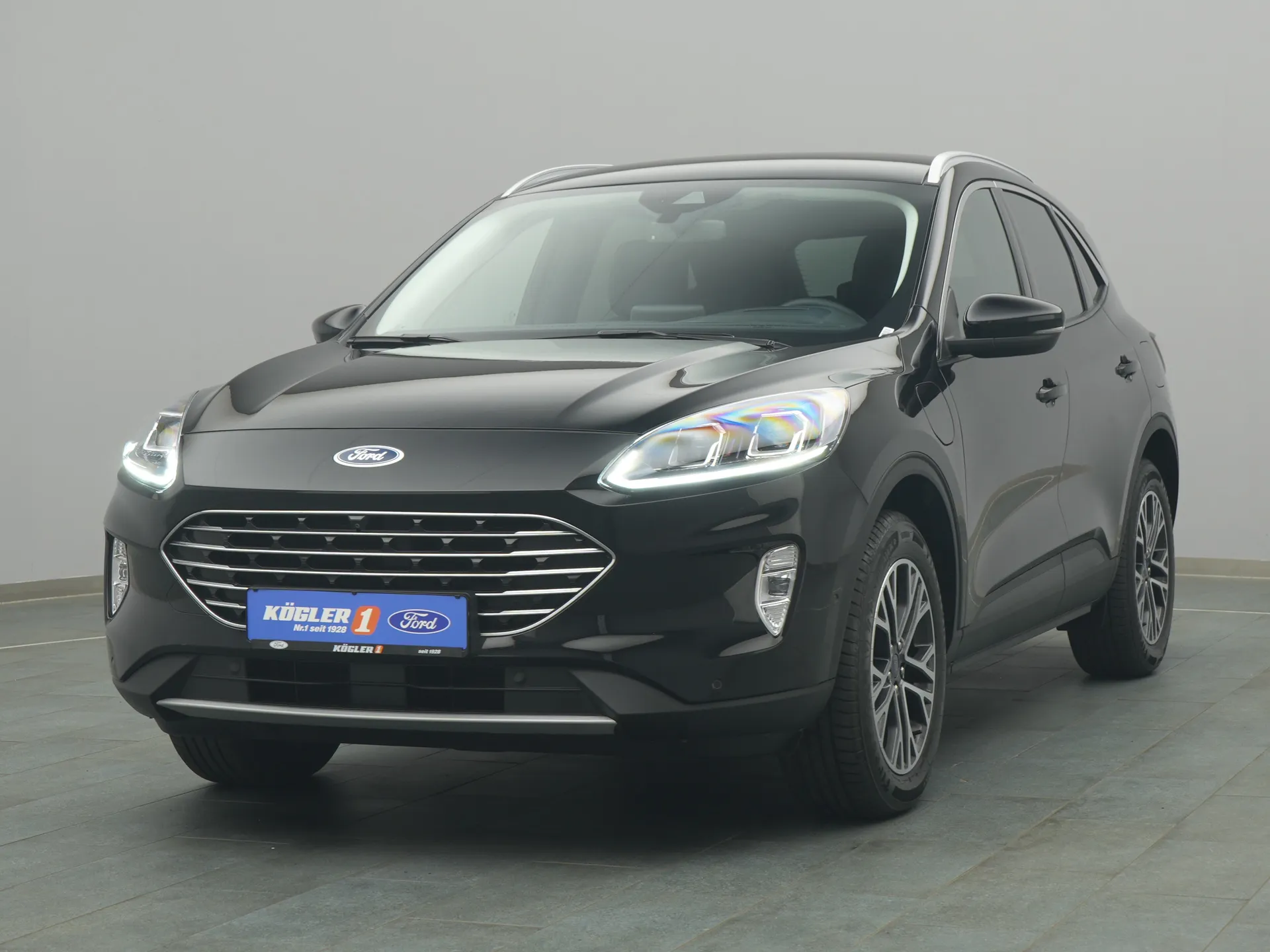 Ford Kuga Titanium X in schwarz