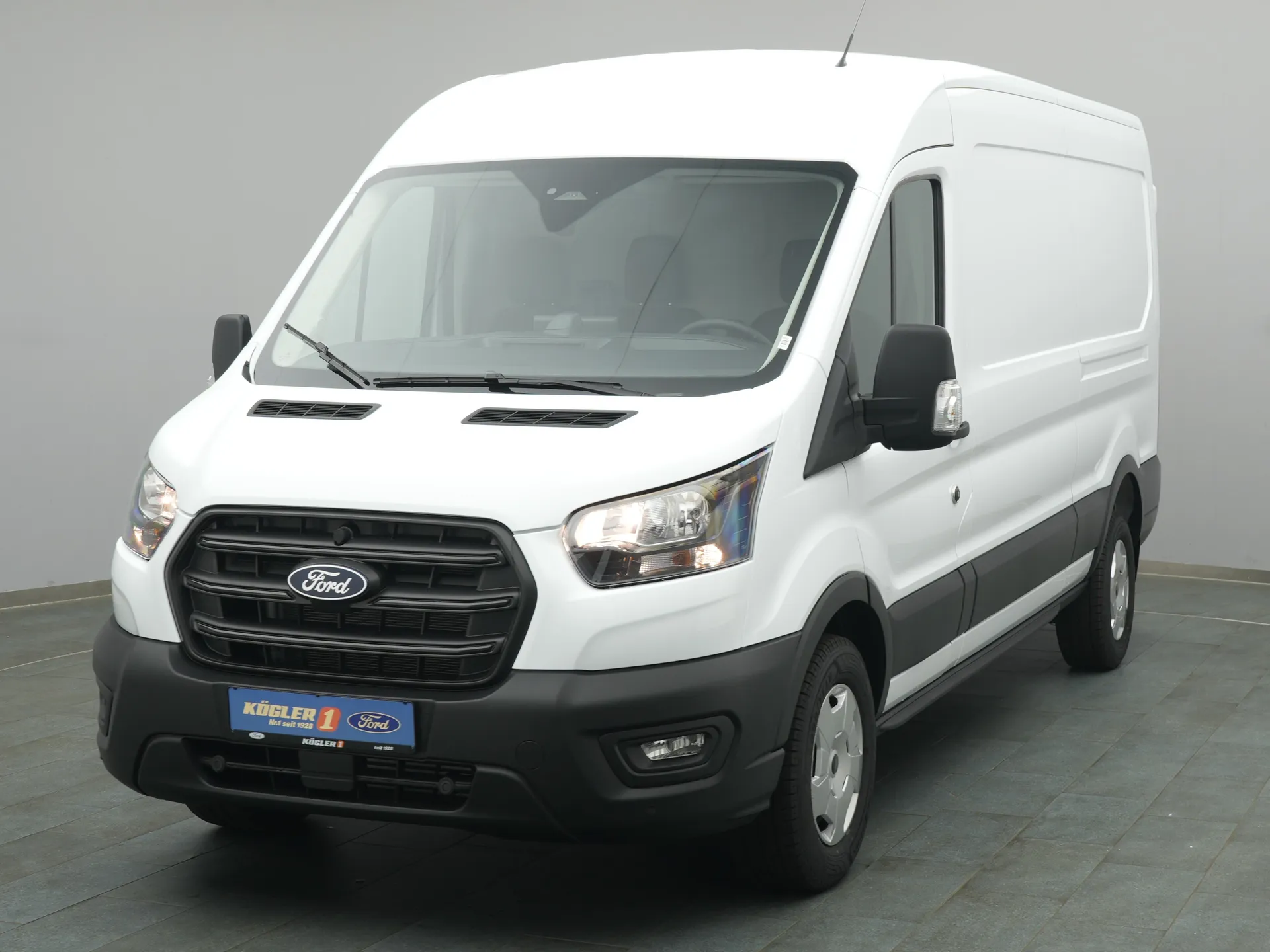 Ford Transit Kasten in weiss