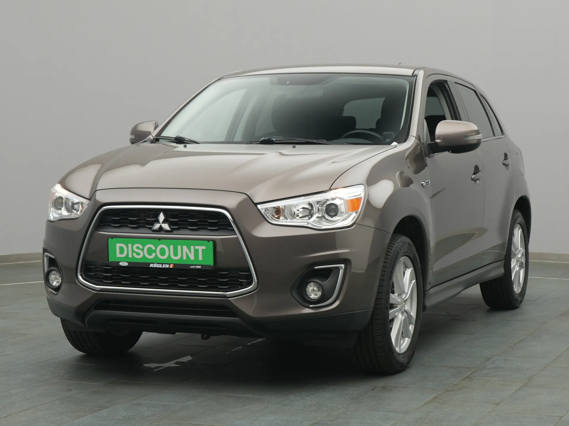 Mitsubishi ASX in braun