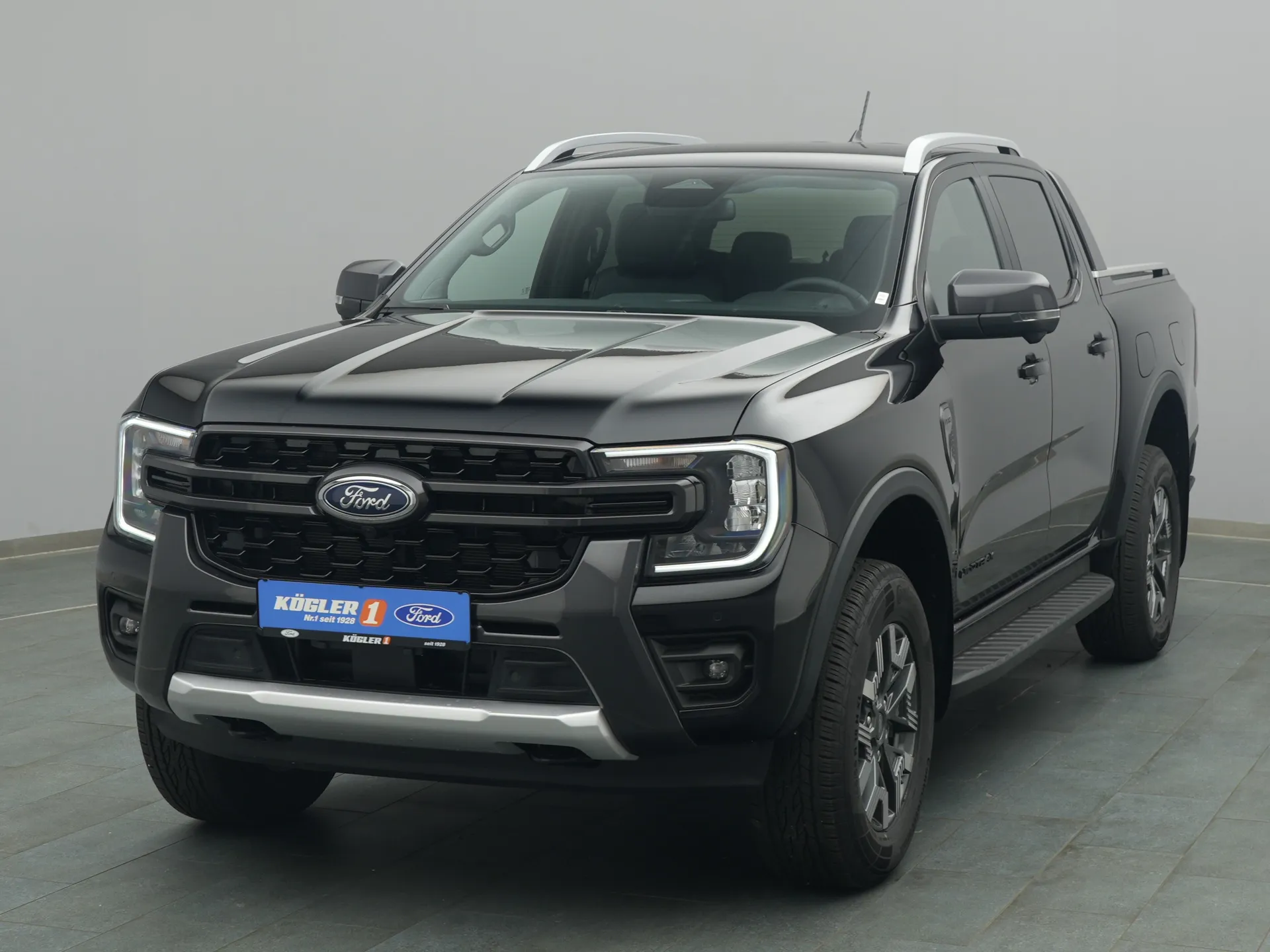 Ford Ranger DoKa Wildtrak in schwarz