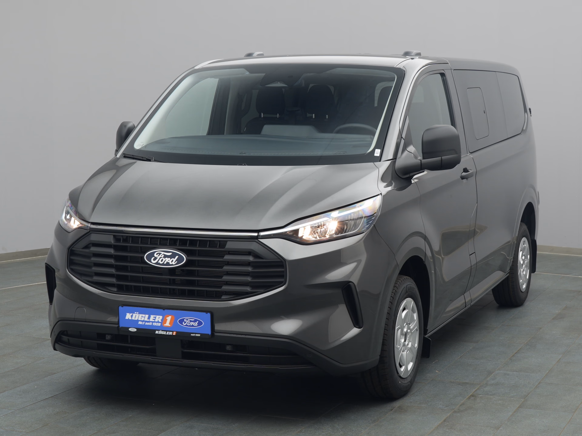 Ford Transit Custom Kombi in grau