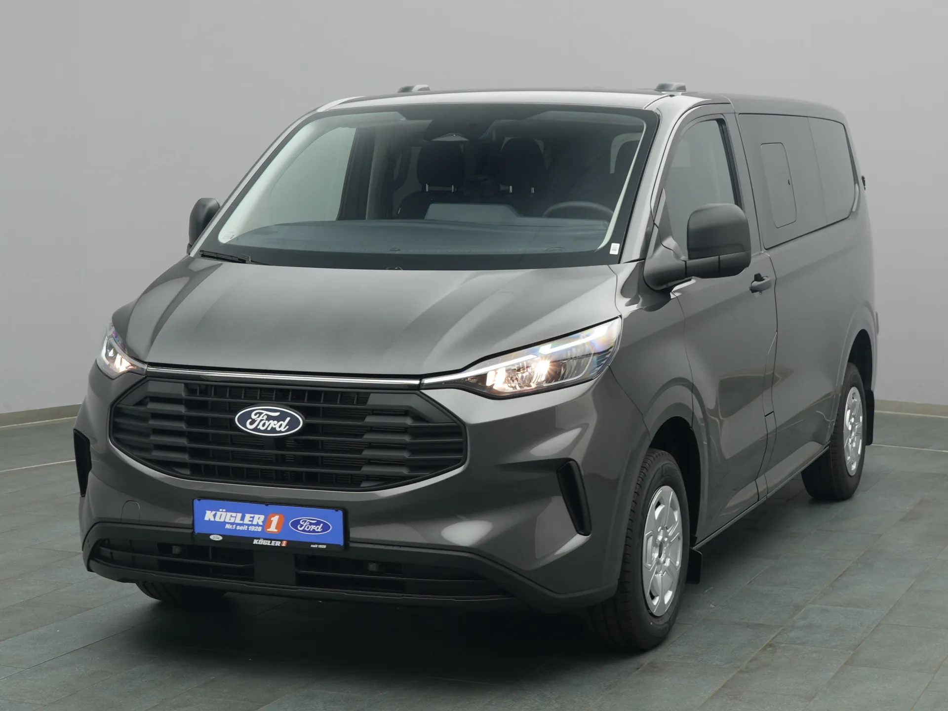 Ford Transit Custom Kombi in grau