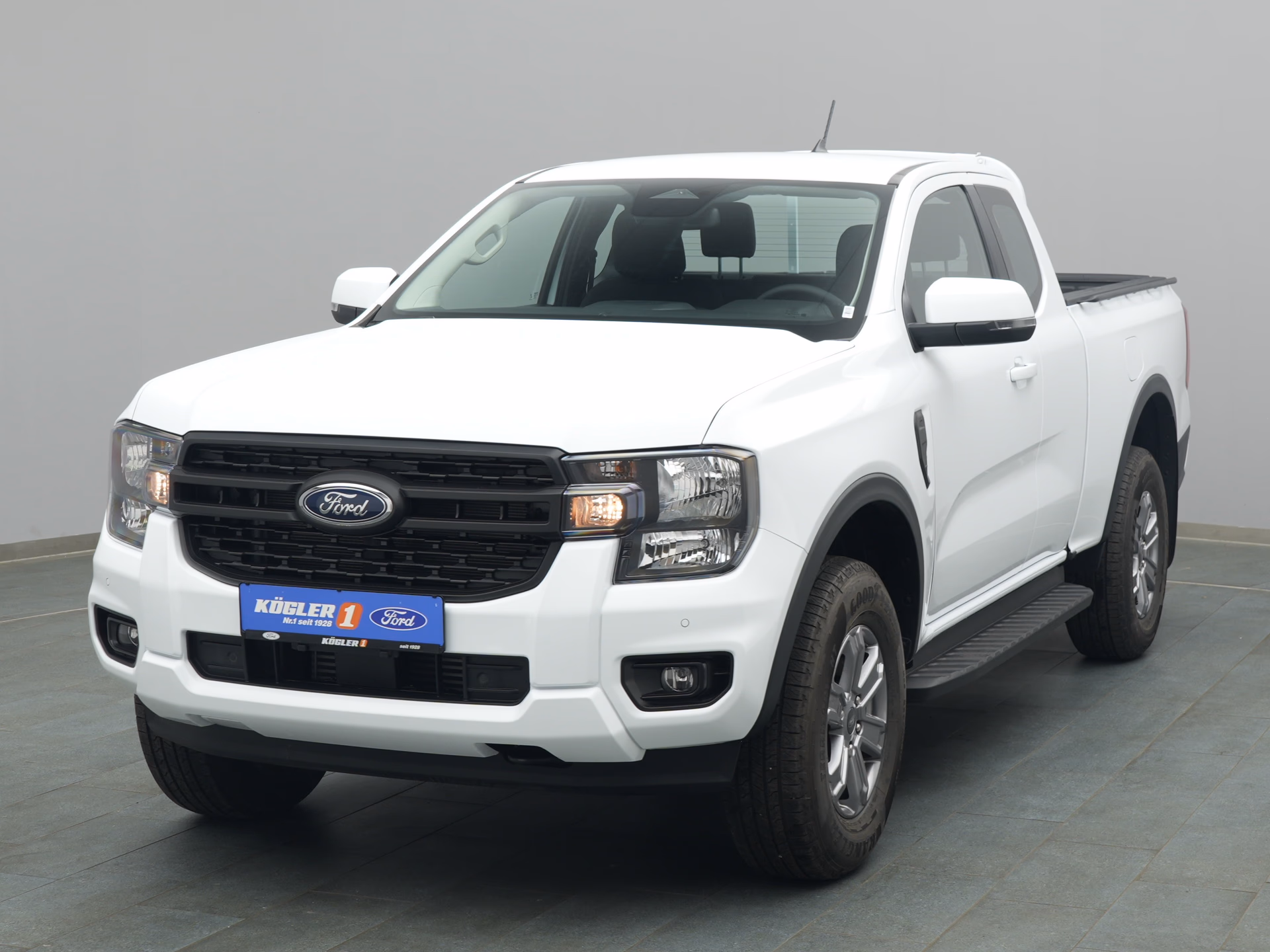 Ford Ranger XLT in weiss